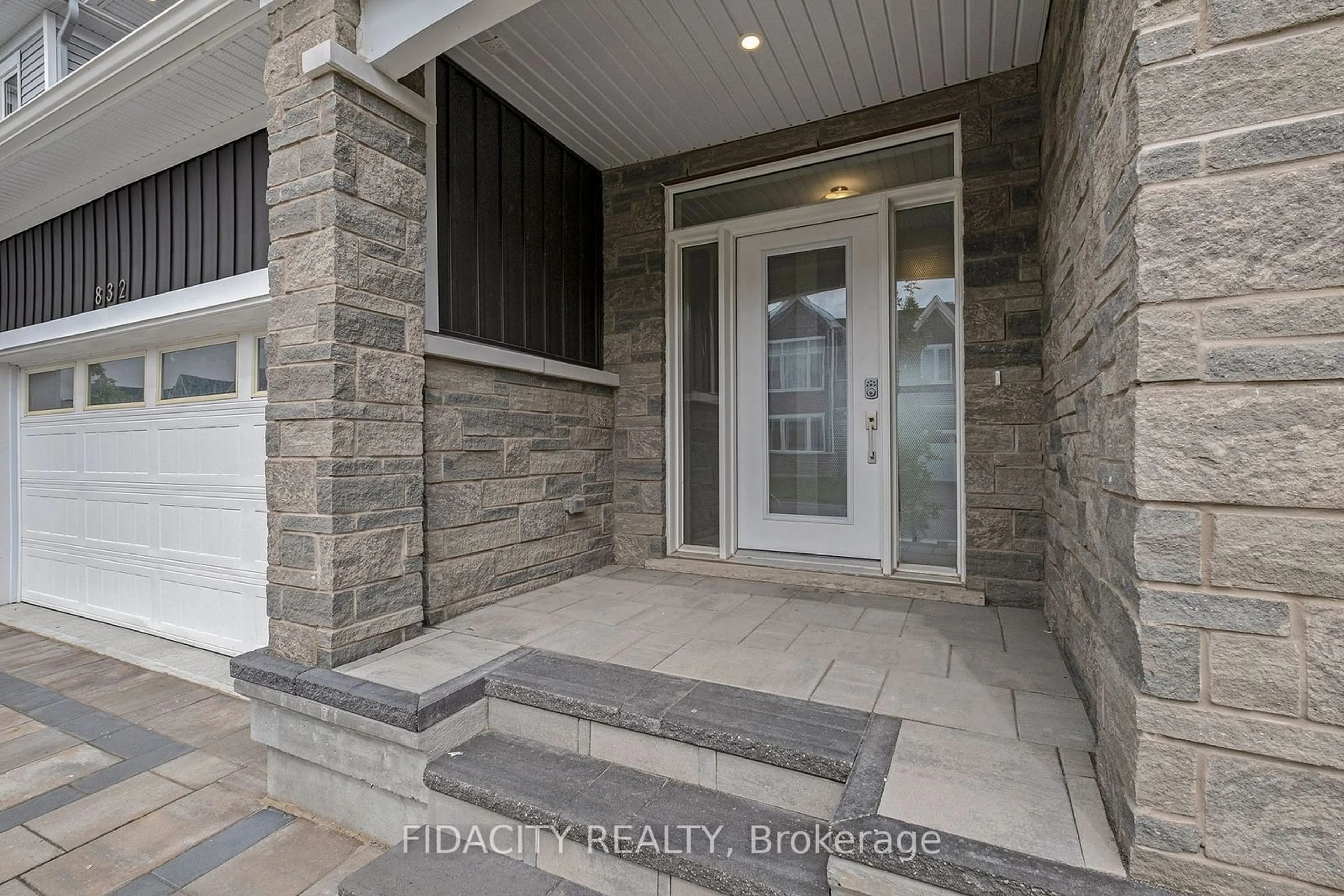 Indoor entryway for 832 MERCIER Cres, Orleans - Convent Glen and Area Ontario K1W 1E6