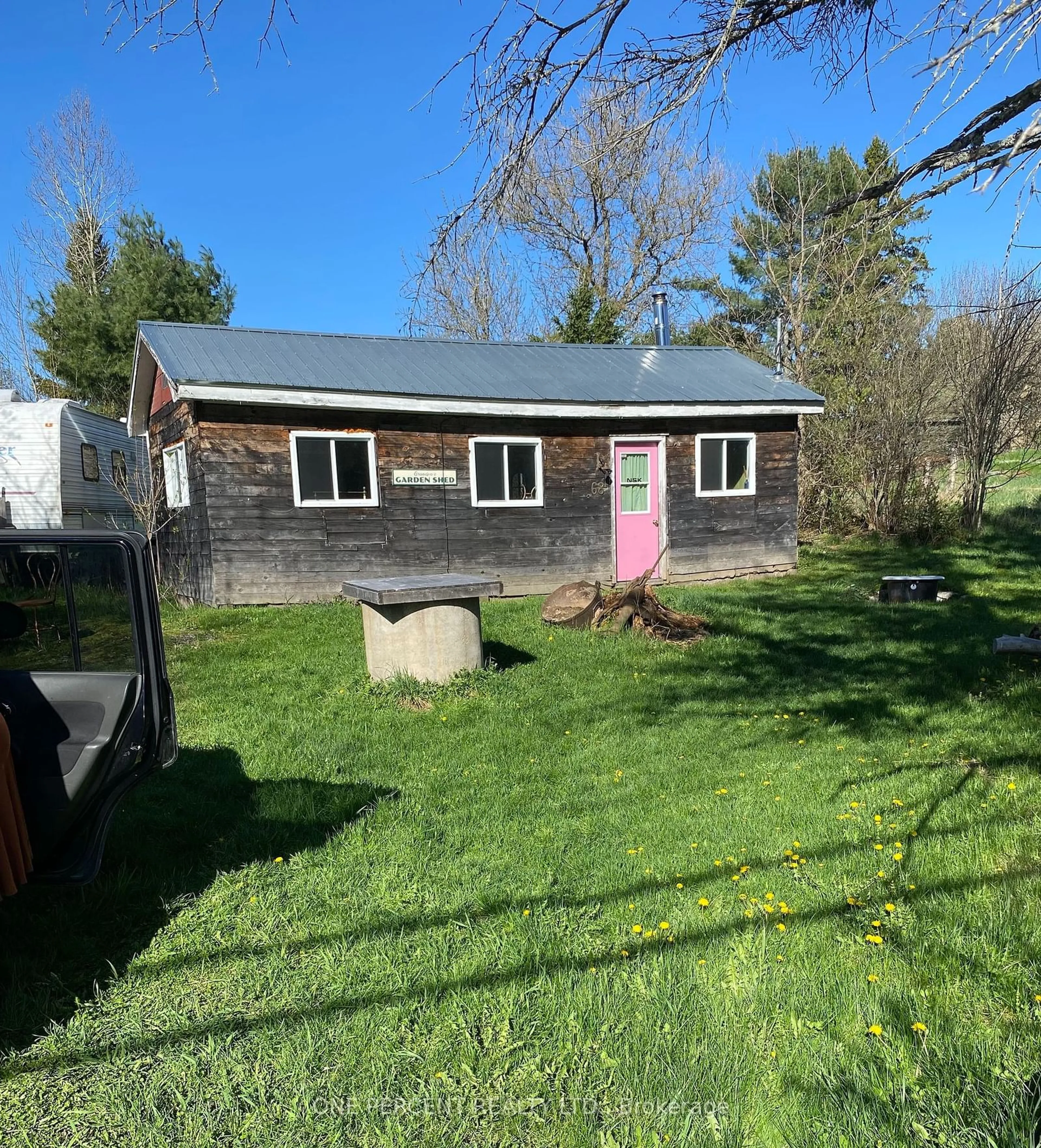 Shed for 68 Sparks St, Magnetawan Ontario P0A 1P0