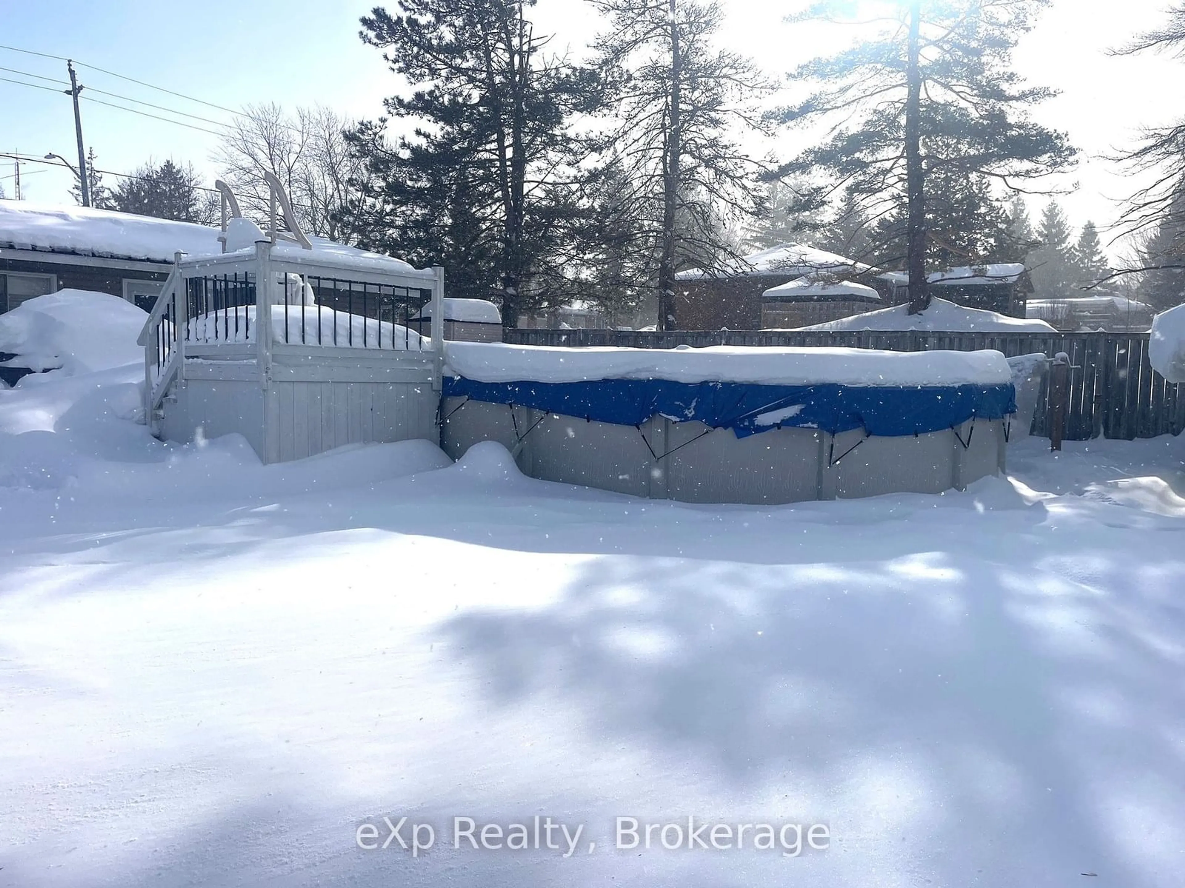 Pool for 170 11th Ave, Hanover Ontario N4N 2R1