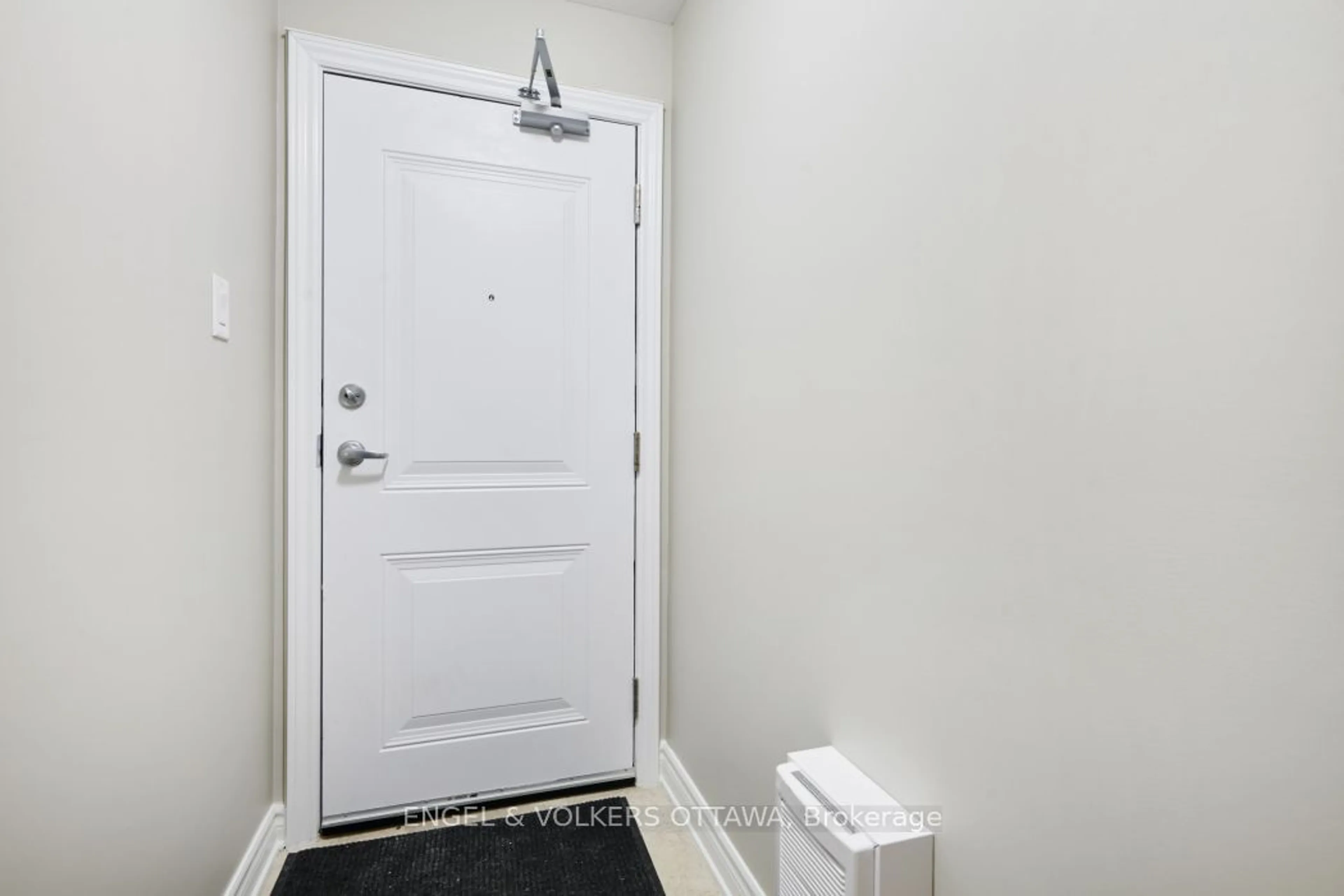 Indoor entryway for 203 Infusion Private, Barrhaven Ontario K2J 5X2