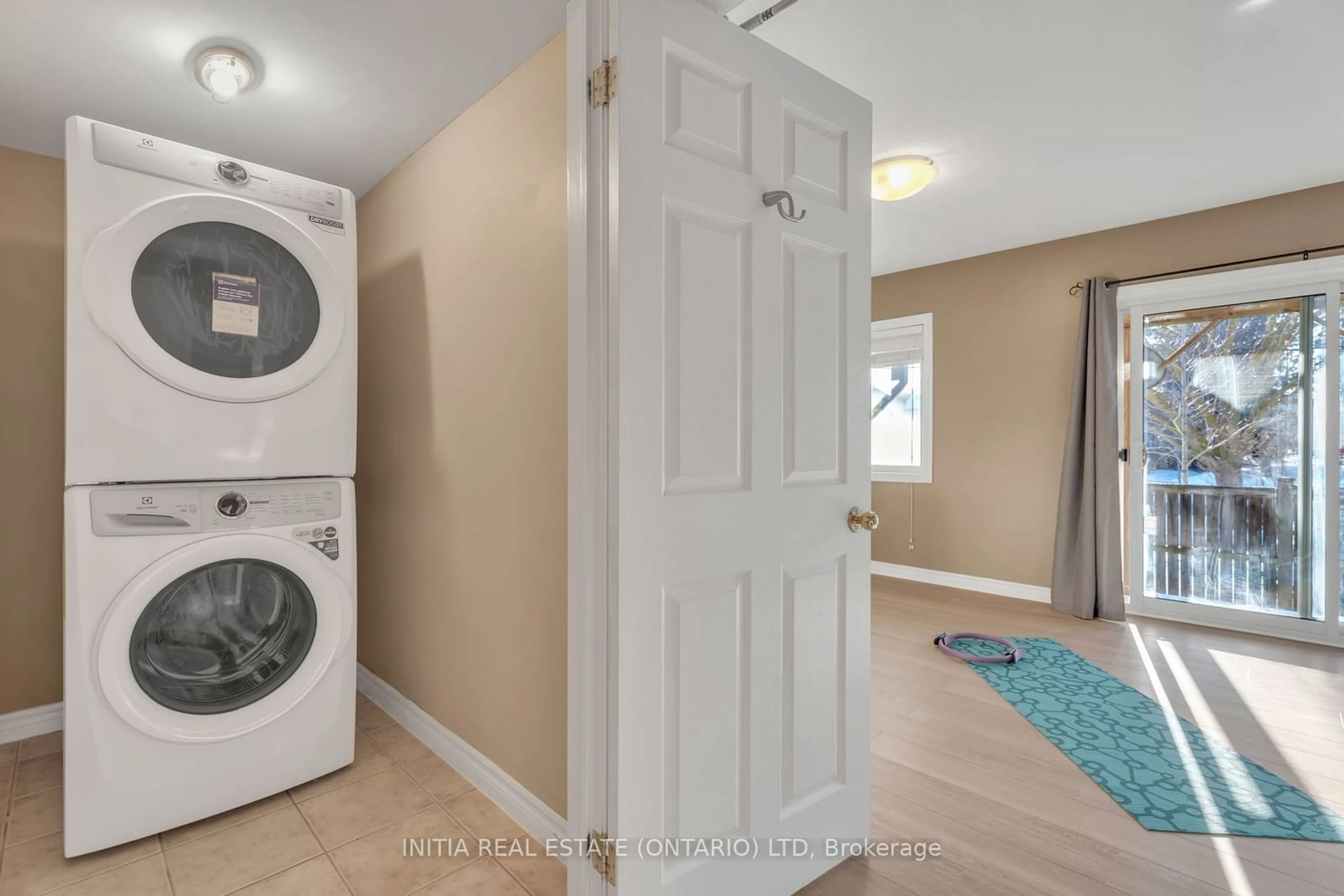 Laundry room for 624 William St #5, London Ontario N6B 3G2