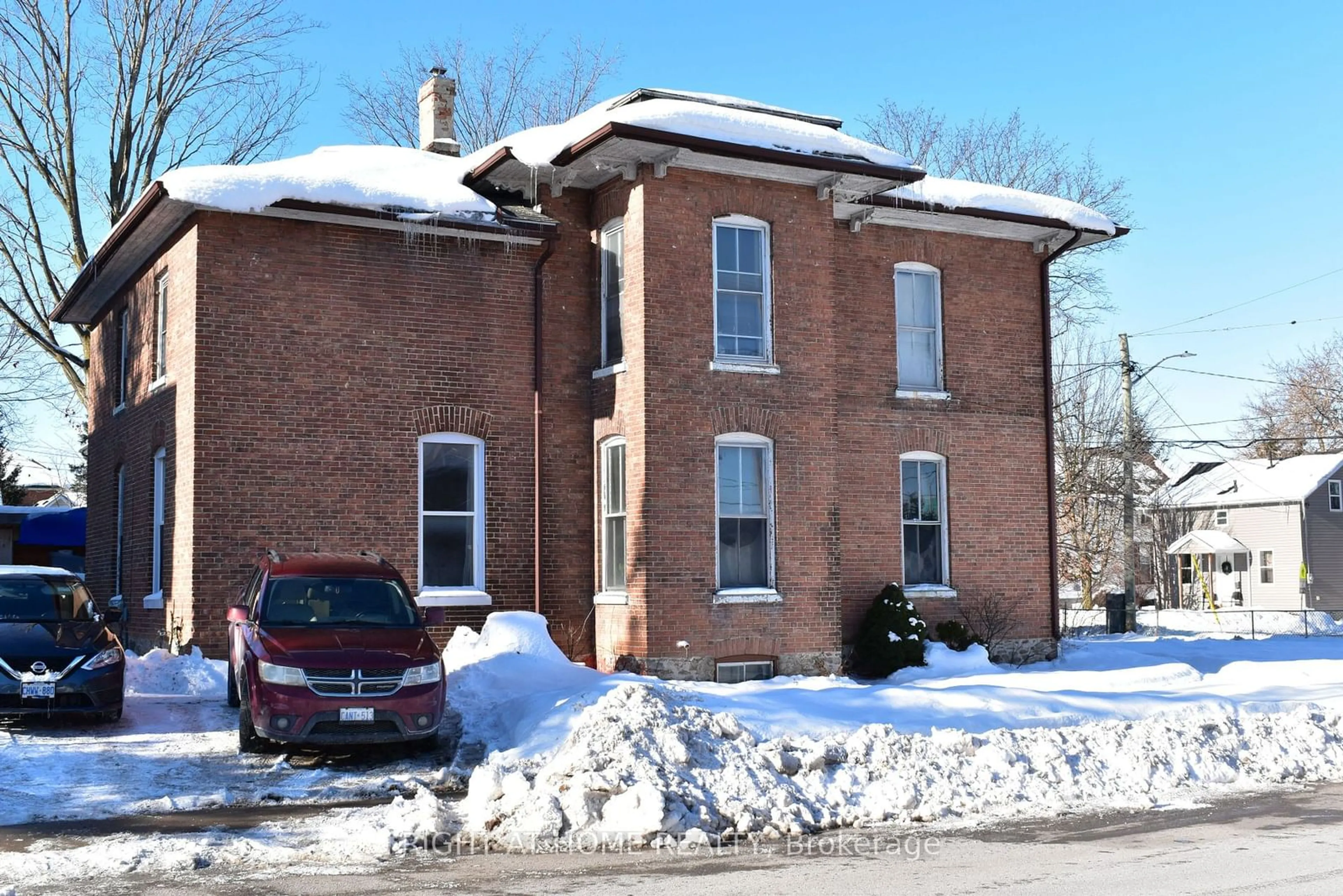 Home with brick exterior material, building for 23 Glenelg St, Kawartha Lakes Ontario K9V 2T9