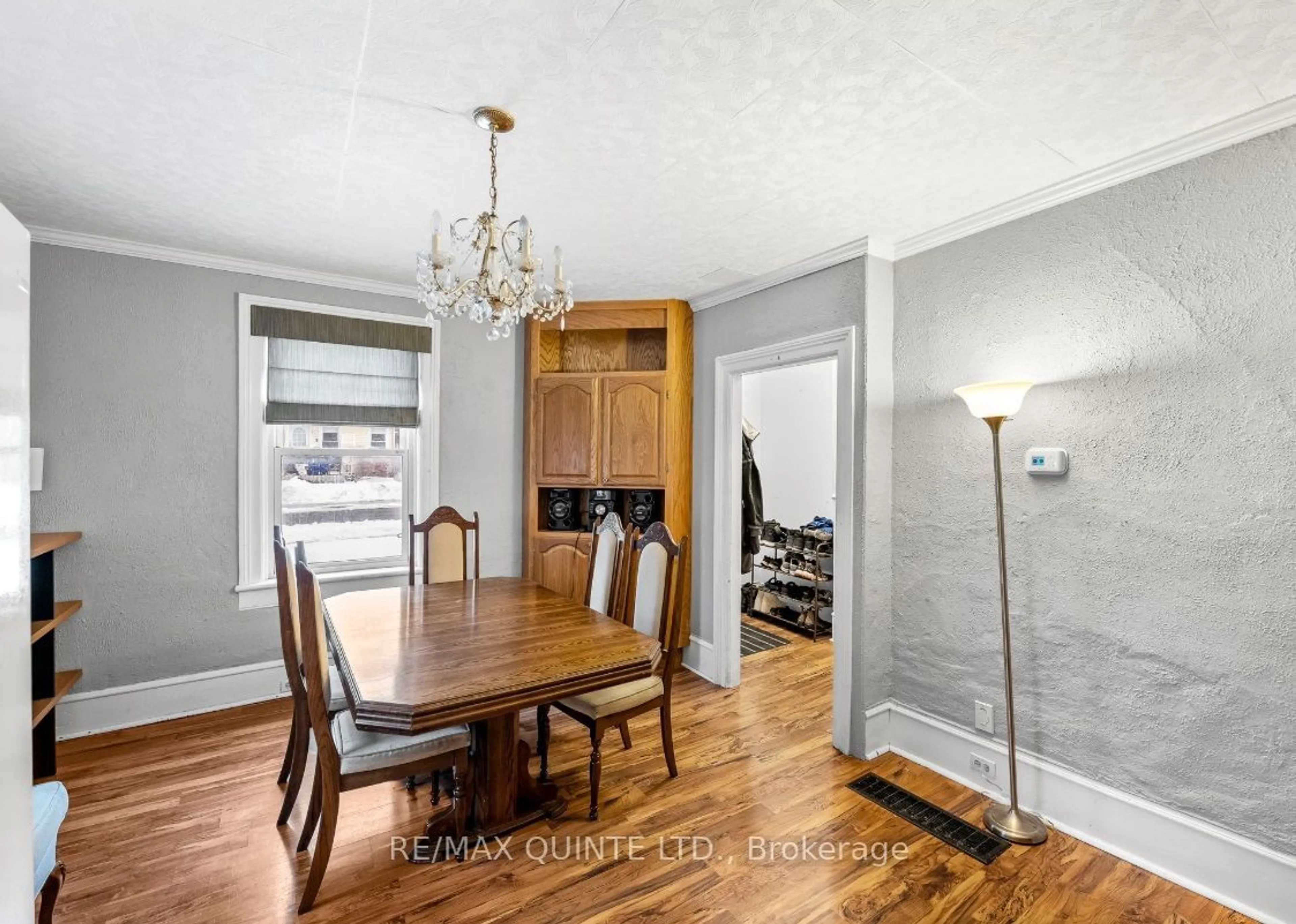 Dining room, wood/laminate floor for 49 Heber St, Quinte West Ontario K8V 1M8