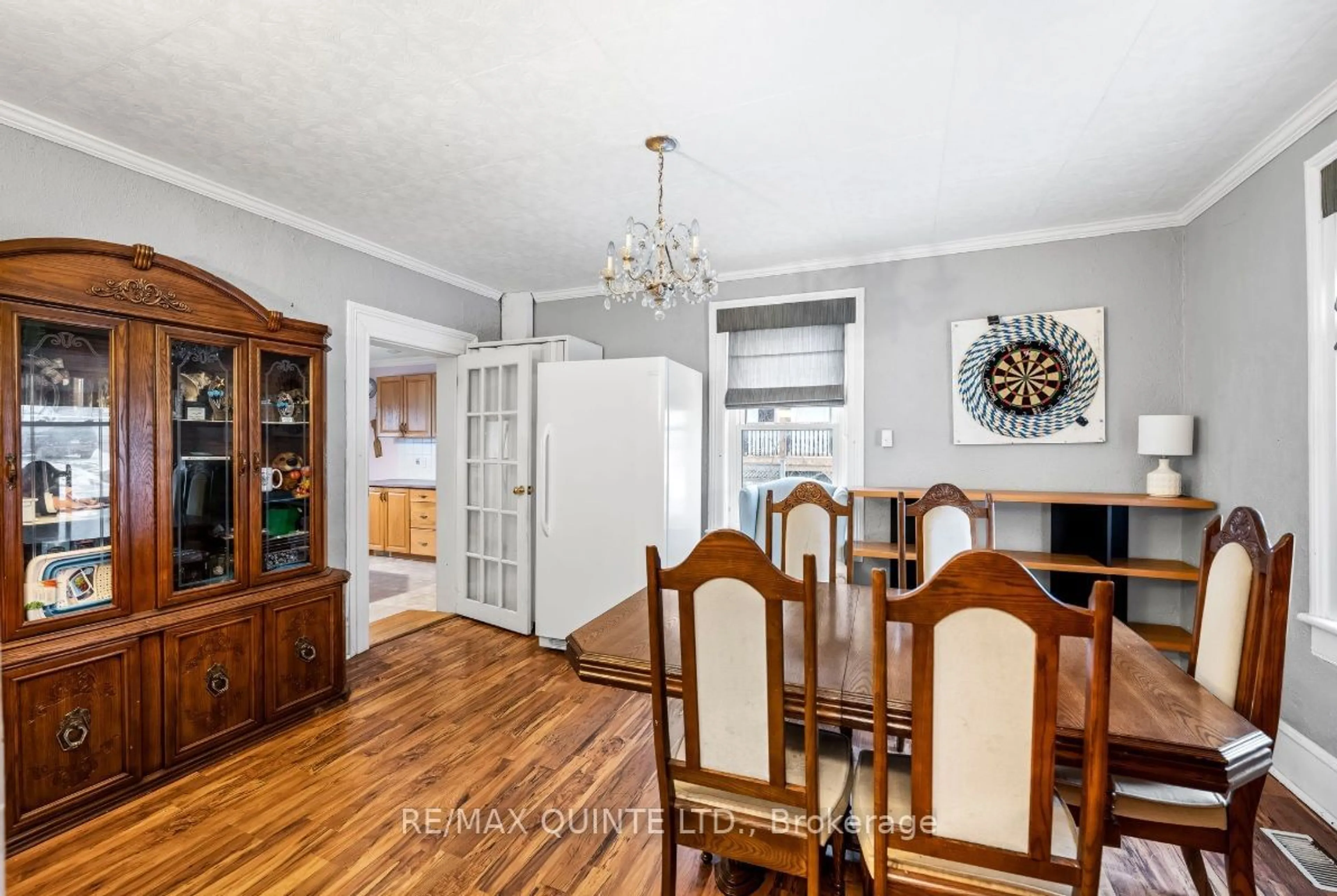 Dining room, wood/laminate floor for 49 Heber St, Quinte West Ontario K8V 1M8