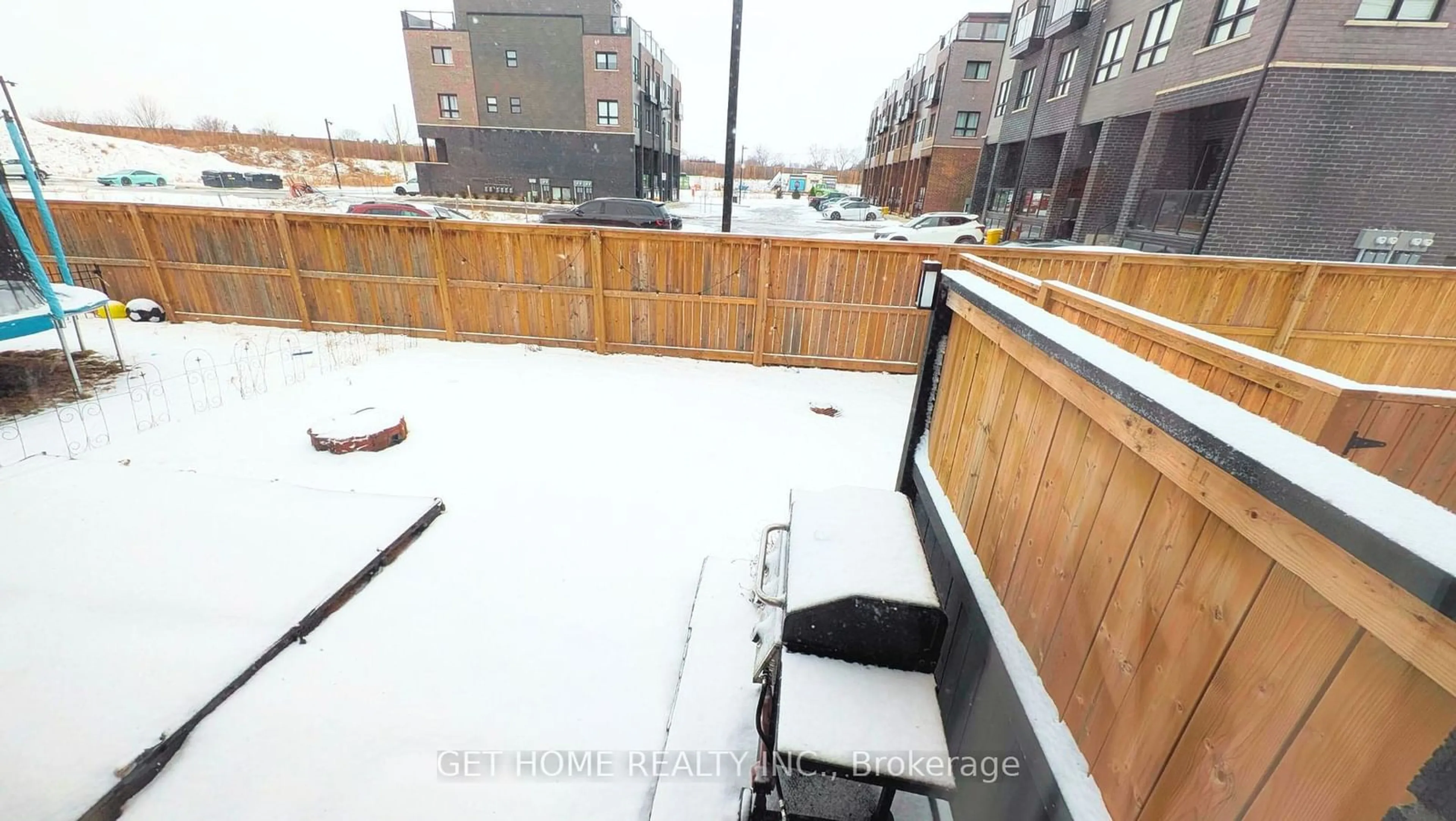 Patio, unknown for 6655 Cropp St, Niagara Falls Ontario L2E 7B3