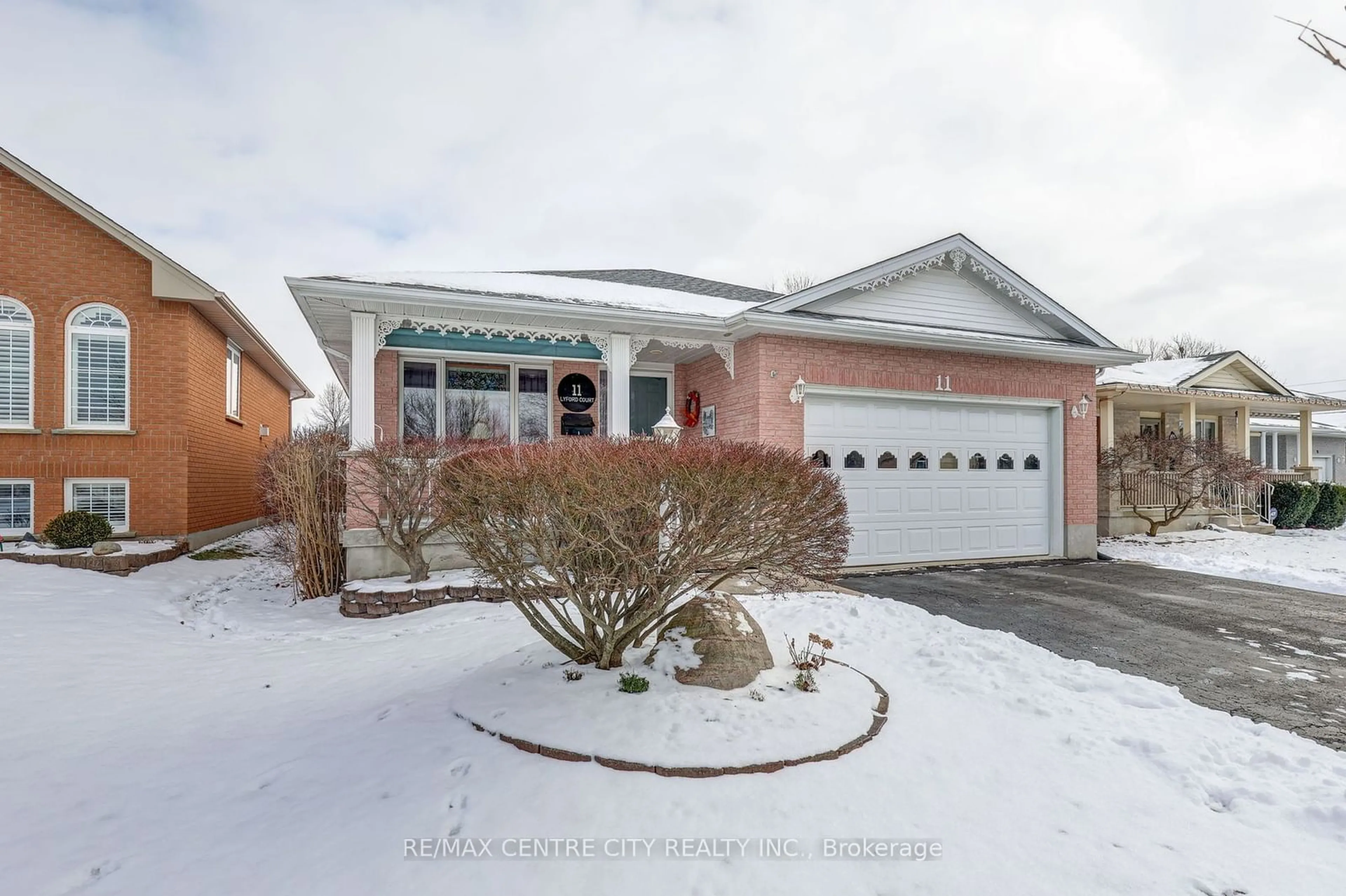 Unknown for 11 Lyford Crt, St. Thomas Ontario N5R 6C6