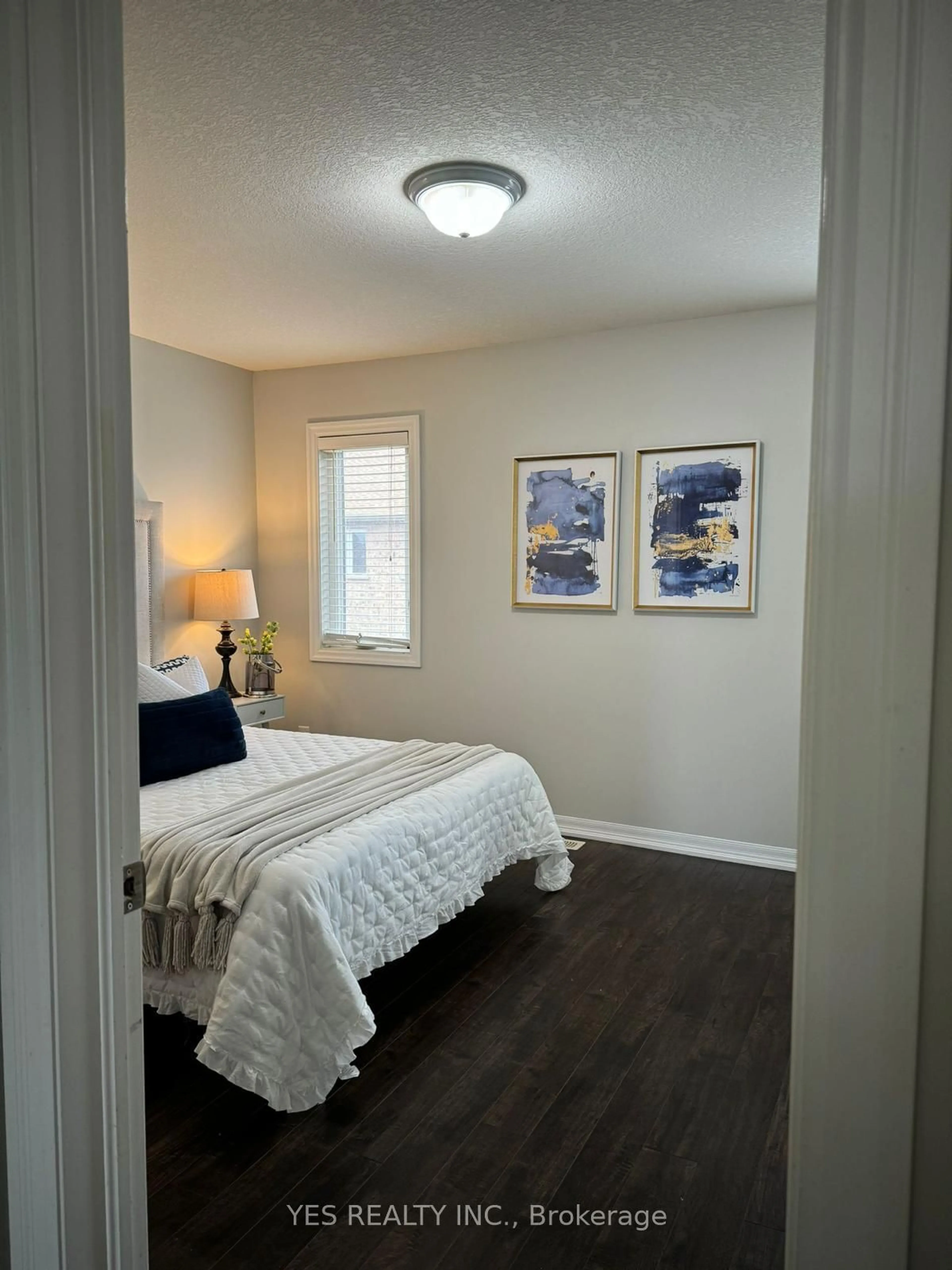 A pic of a room for 10 Foxglove Cres #29, Kitchener Ontario N2E 0E1