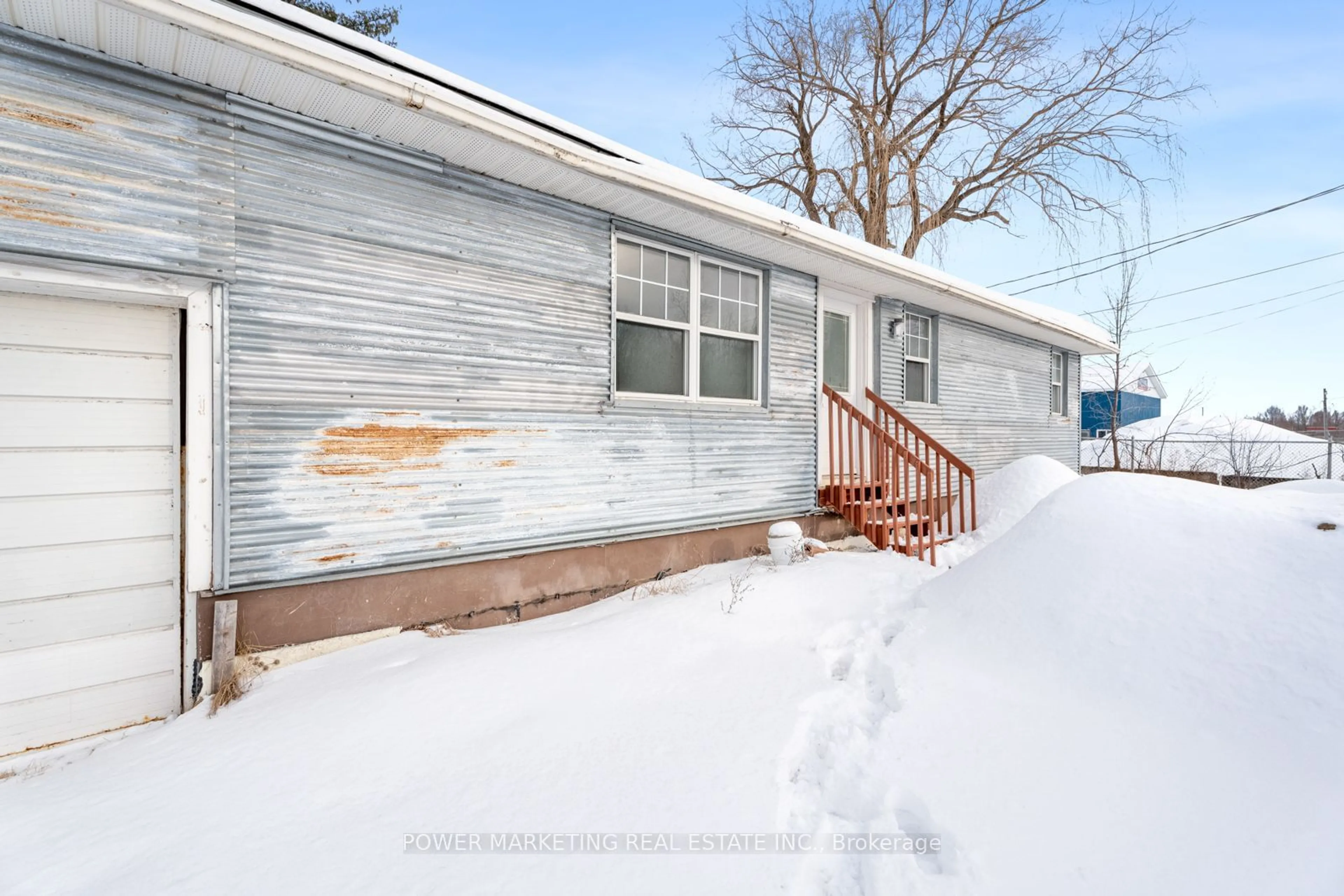 Home with vinyl exterior material, street for 5409 BOUNDARY Rd, Orleans - Cumberland and Area Ontario K4B 1P6