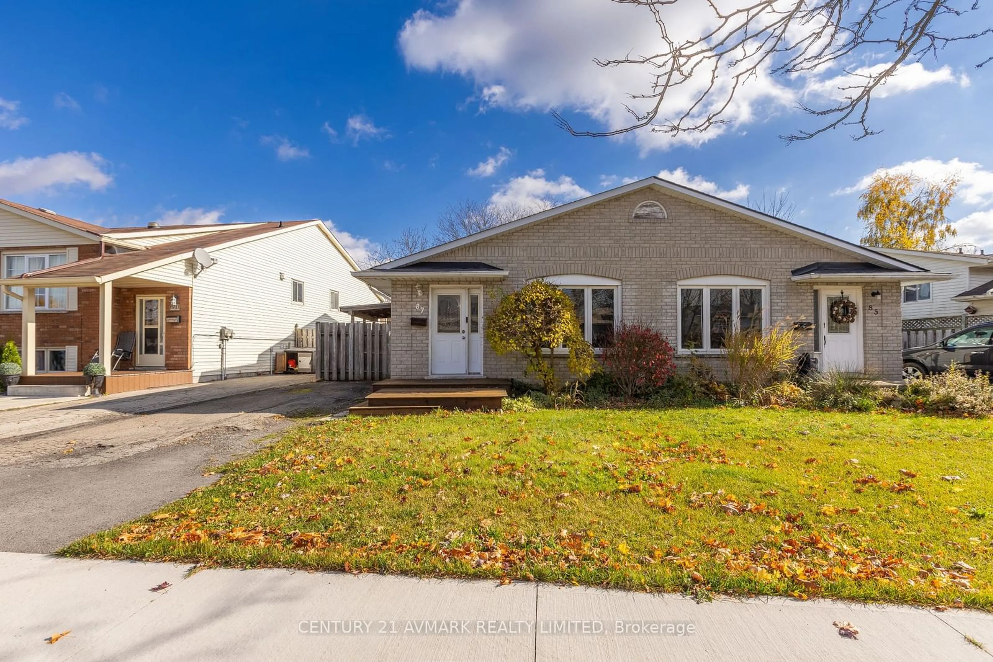 Home with vinyl exterior material, street for 87 Terrace Ave, Welland Ontario L3C 6K1