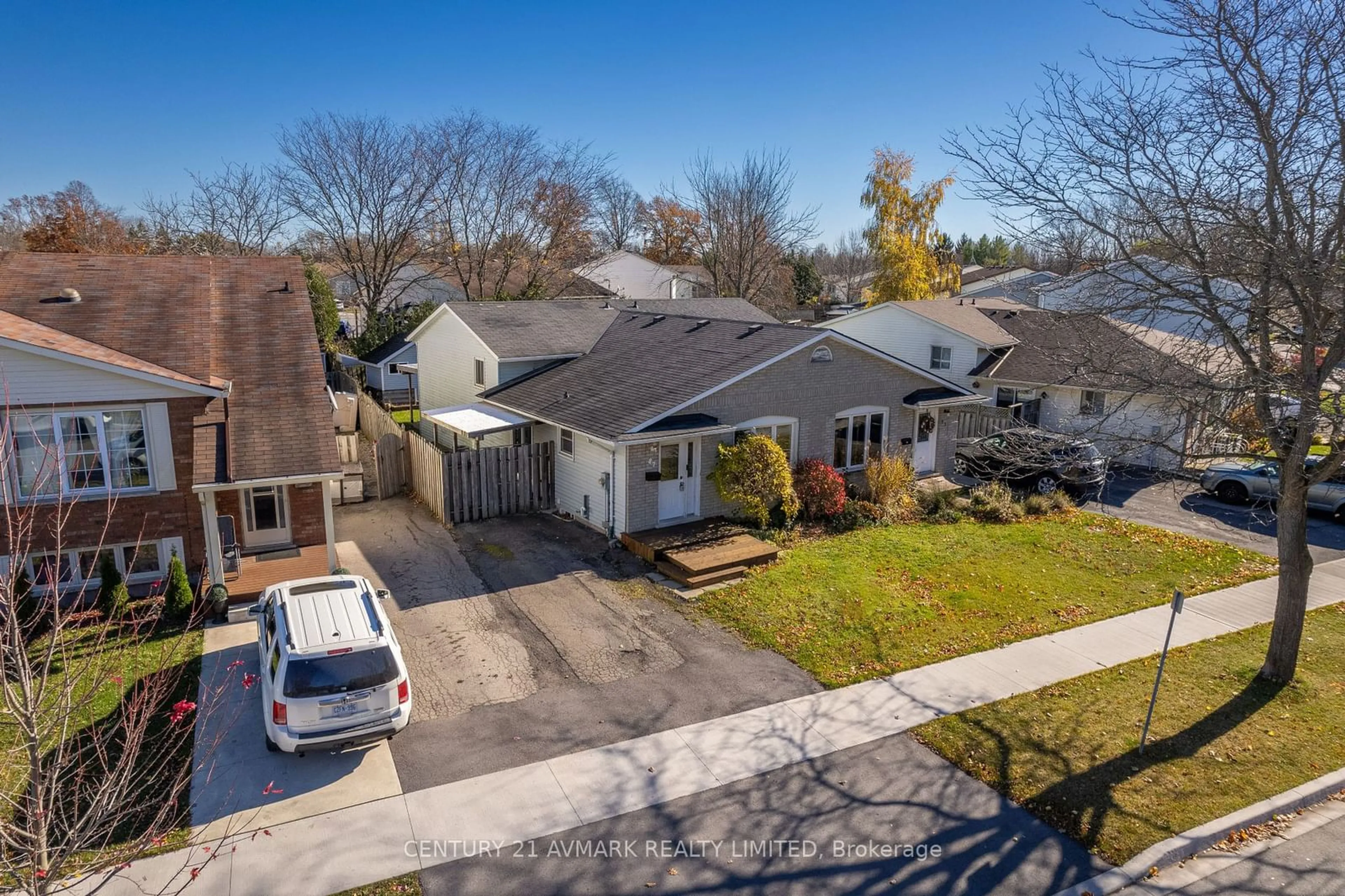 A pic from outside/outdoor area/front of a property/back of a property/a pic from drone, street for 87 Terrace Ave, Welland Ontario L3C 6K1