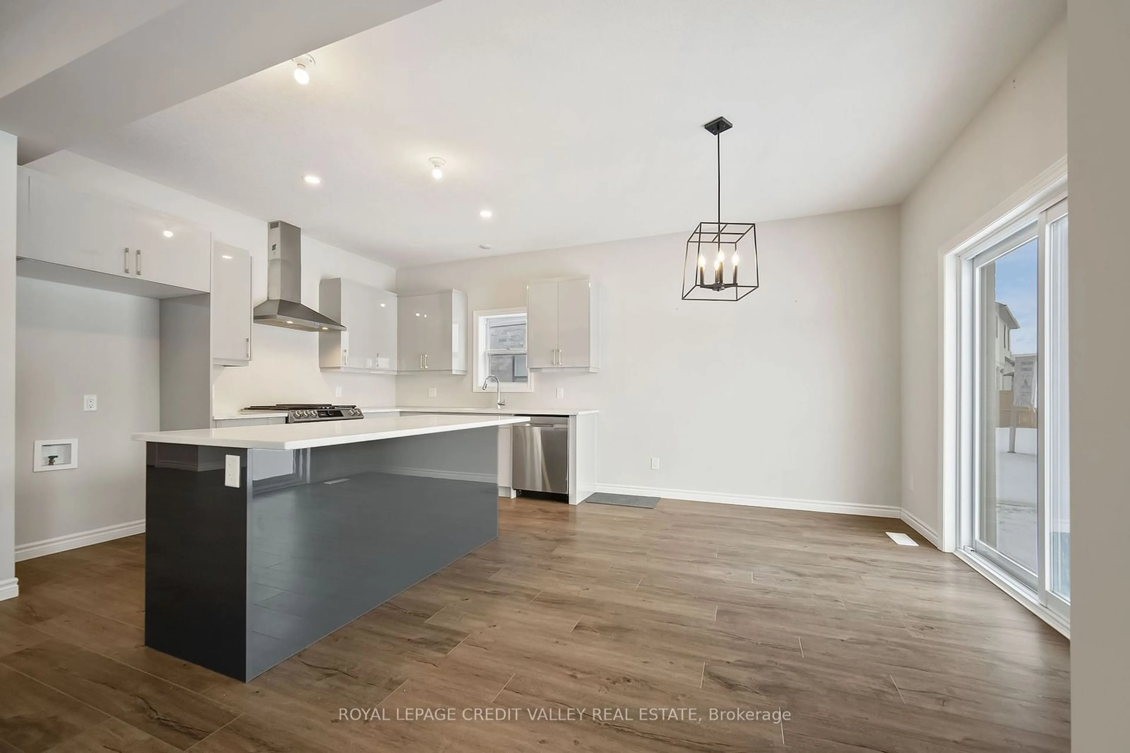 Open concept kitchen, unknown for 198 Middleton Ave, London Ontario N6L 0E9