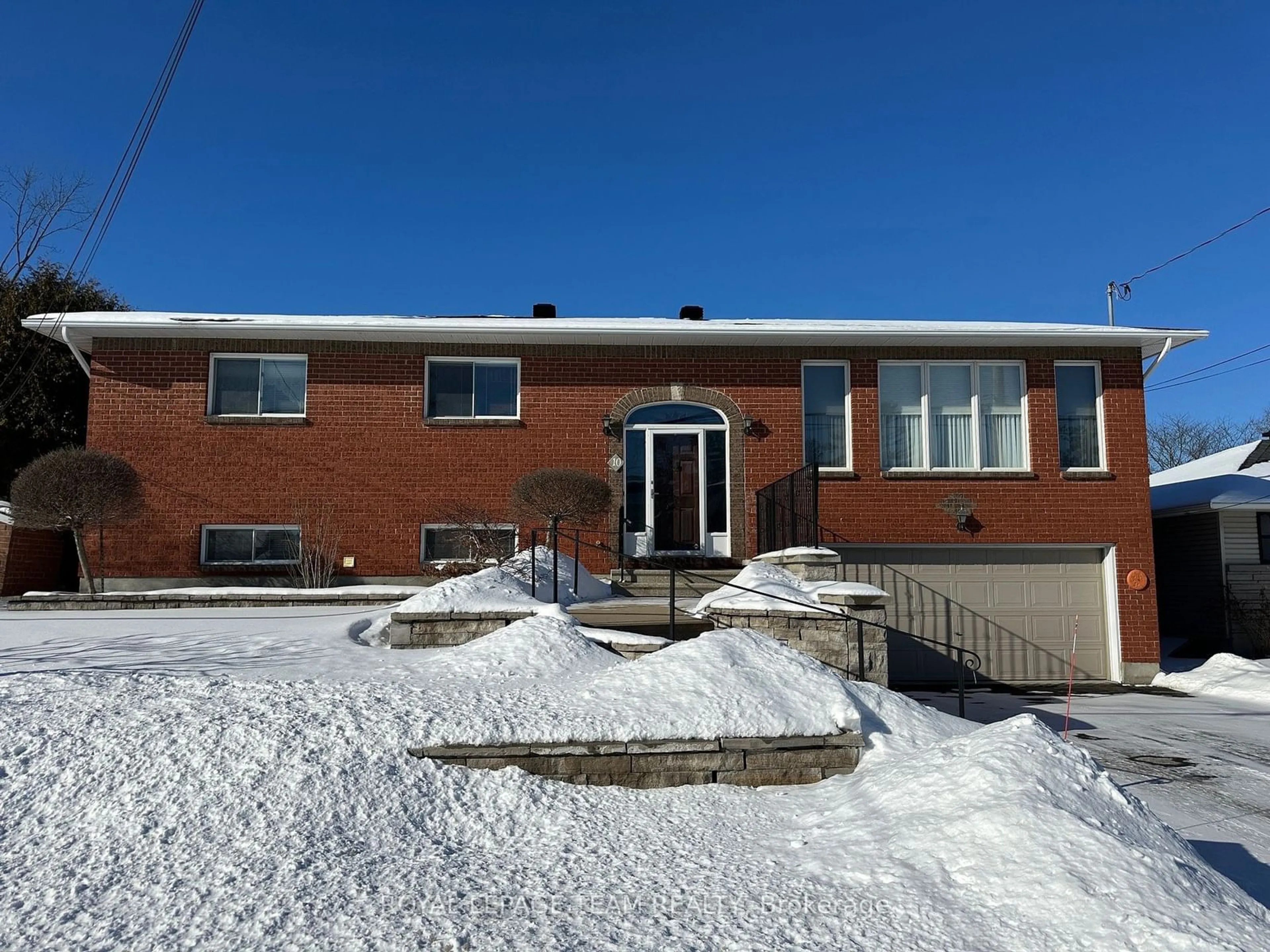 Home with brick exterior material, street for 10 CARLETON CATHCART St, Stittsville - Munster - Richmond Ontario K2S 1N1