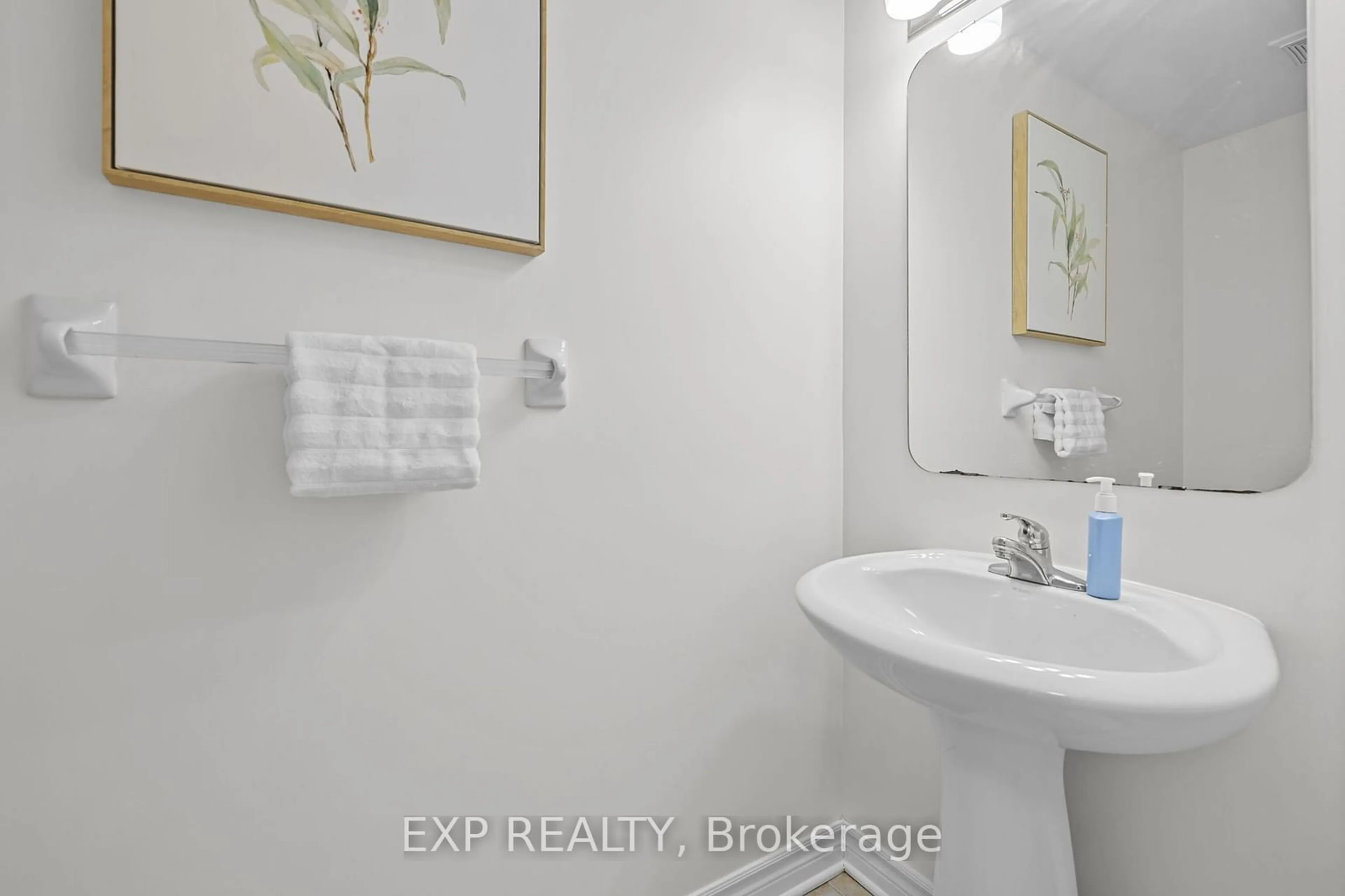 Standard bathroom, ceramic/tile floor for 780 White Alder Ave, Blossom Park - Airport and Area Ontario K1T 0G2