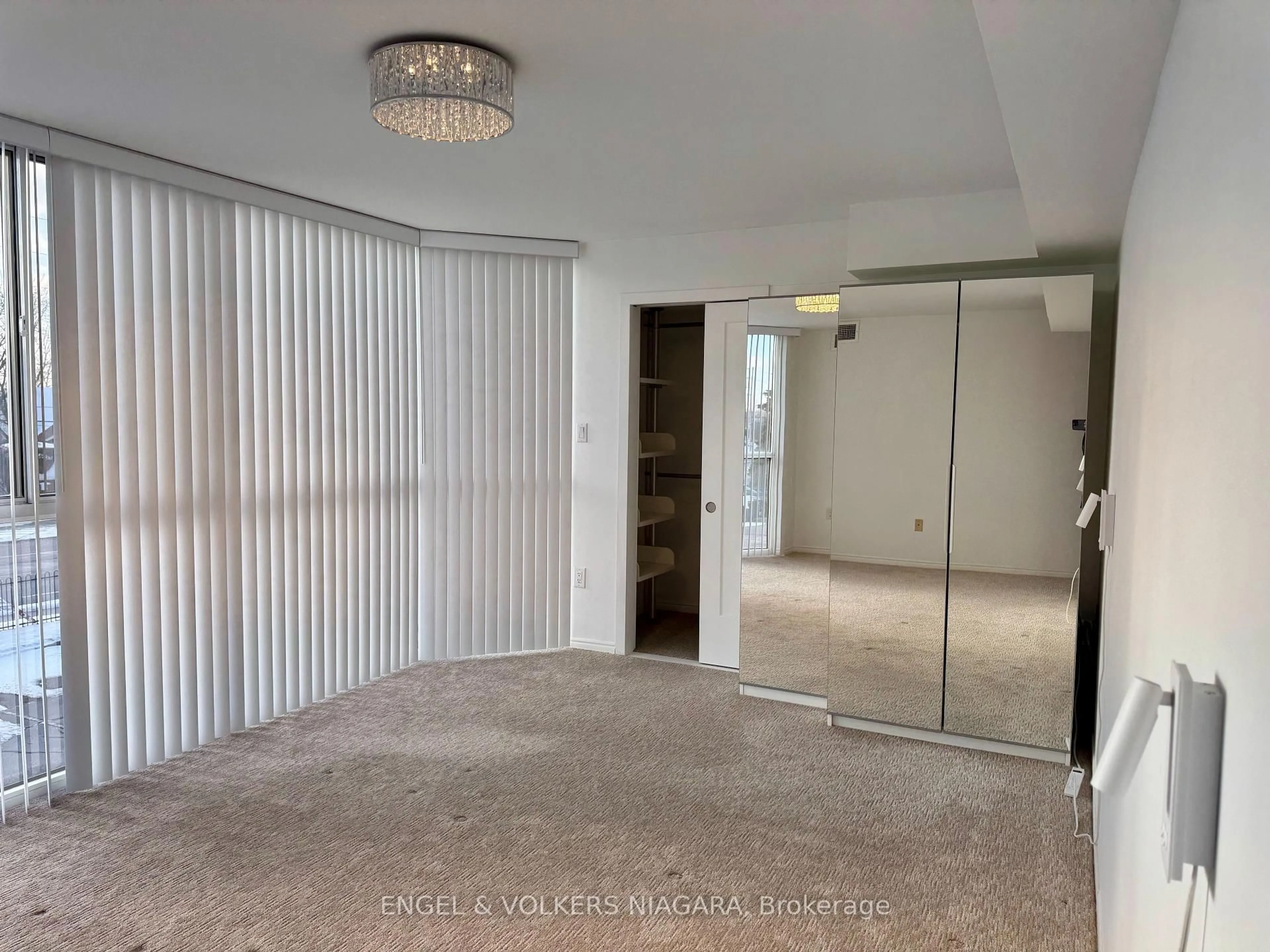 A pic of a room for 162 Martindale Rd #202, St. Catharines Ontario L2S 3S4