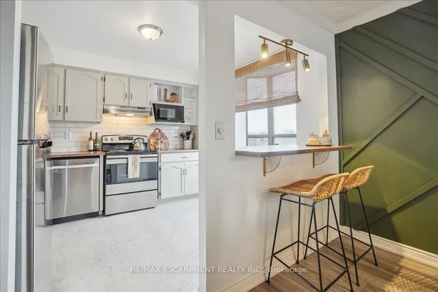 Additional property image - 432 Main St Unit 504