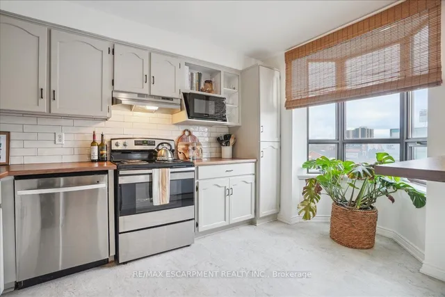 Additional property image - 432 Main St Unit 504