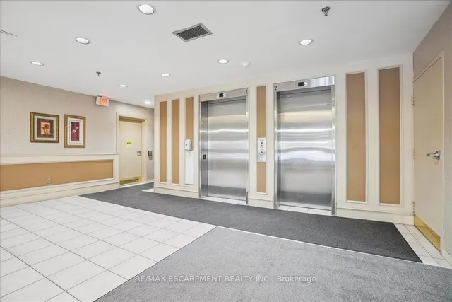 Additional property image - 432 Main St Unit 504