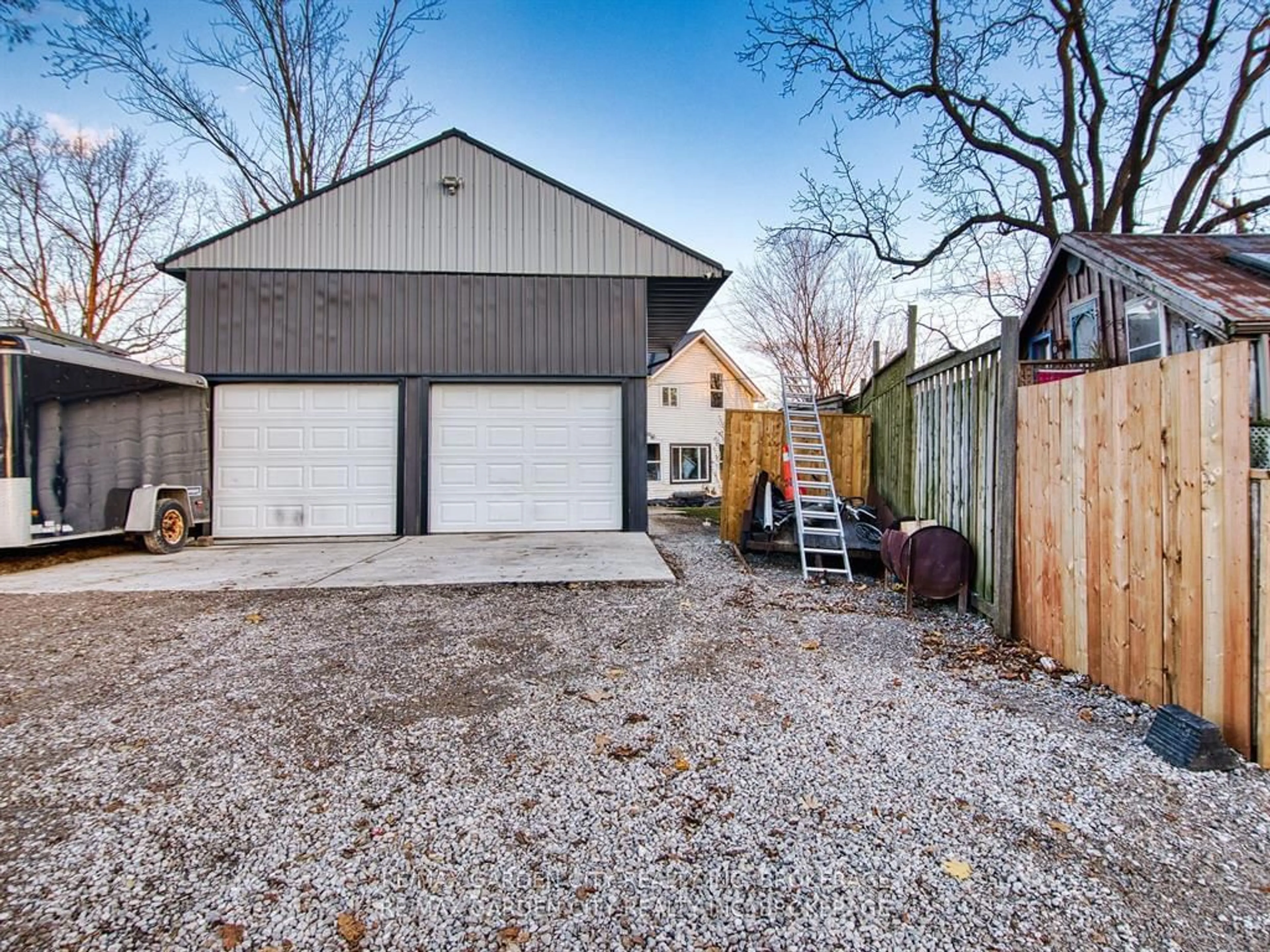 Shed for 27 Indiana Rd, Haldimand Ontario N0A 1H0