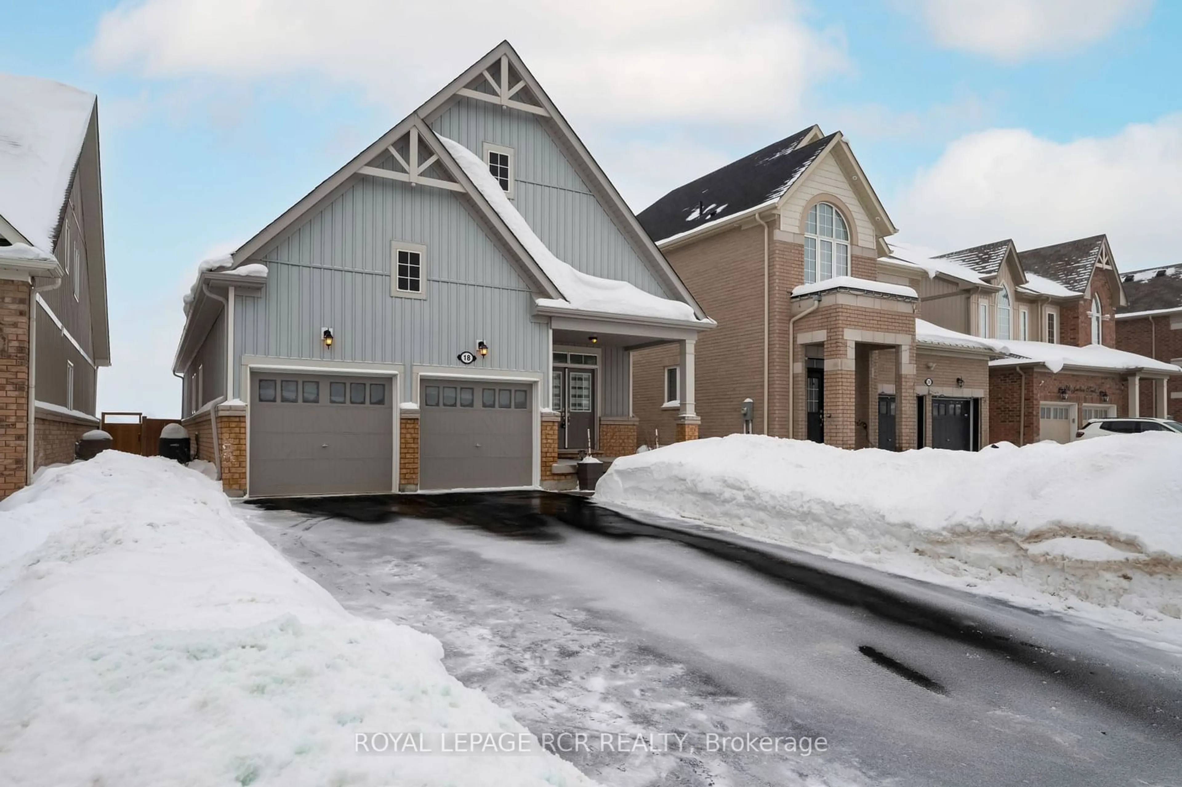 Home with brick exterior material, street for 18 Jenkins St, East Luther Grand Valley Ontario L9W 7R3