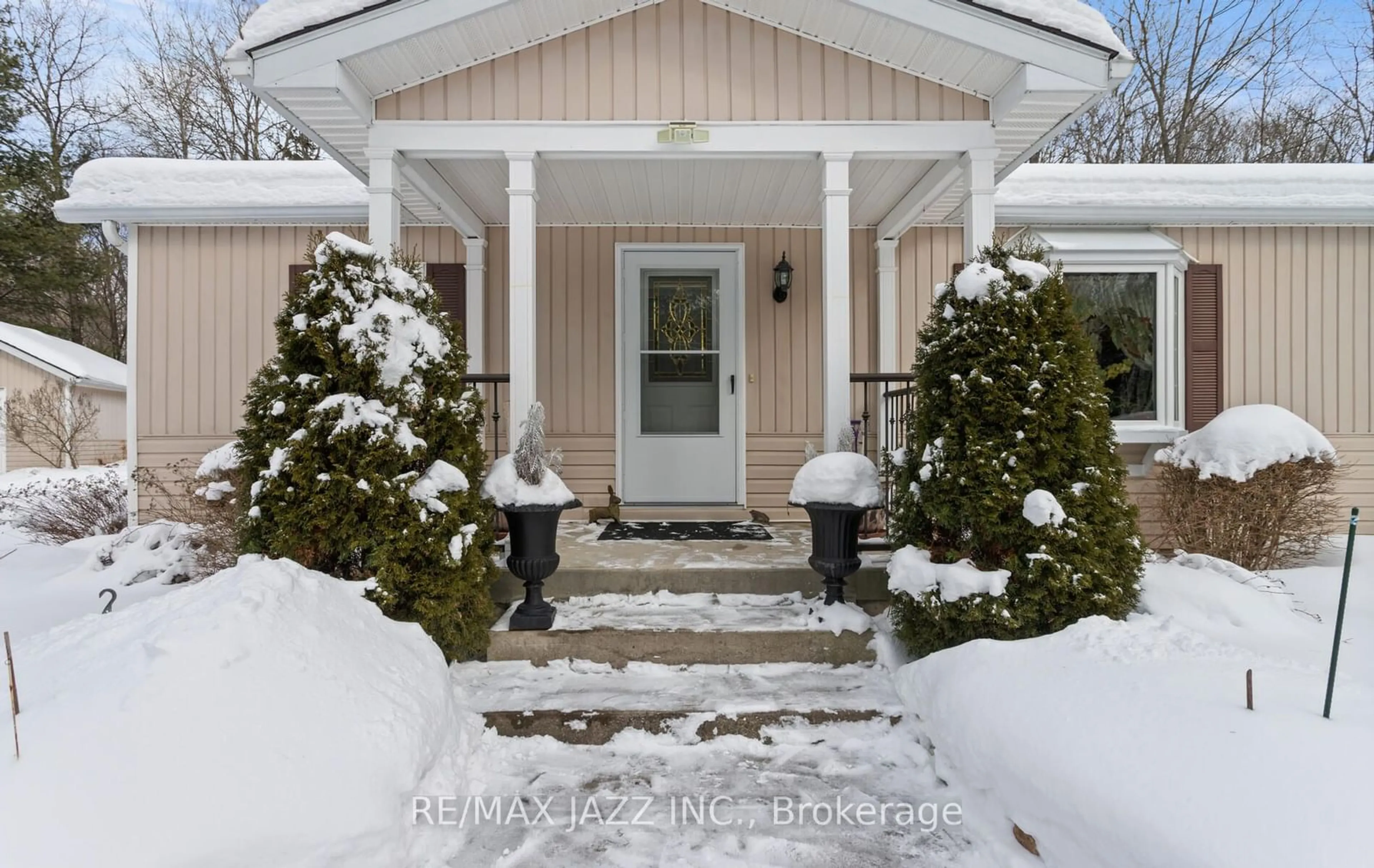 Indoor entryway for 3115 Meyers Rd, Hamilton Township Ontario K0K 1C0