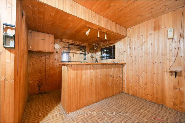 Additional property image - 105 Lilacside Dr