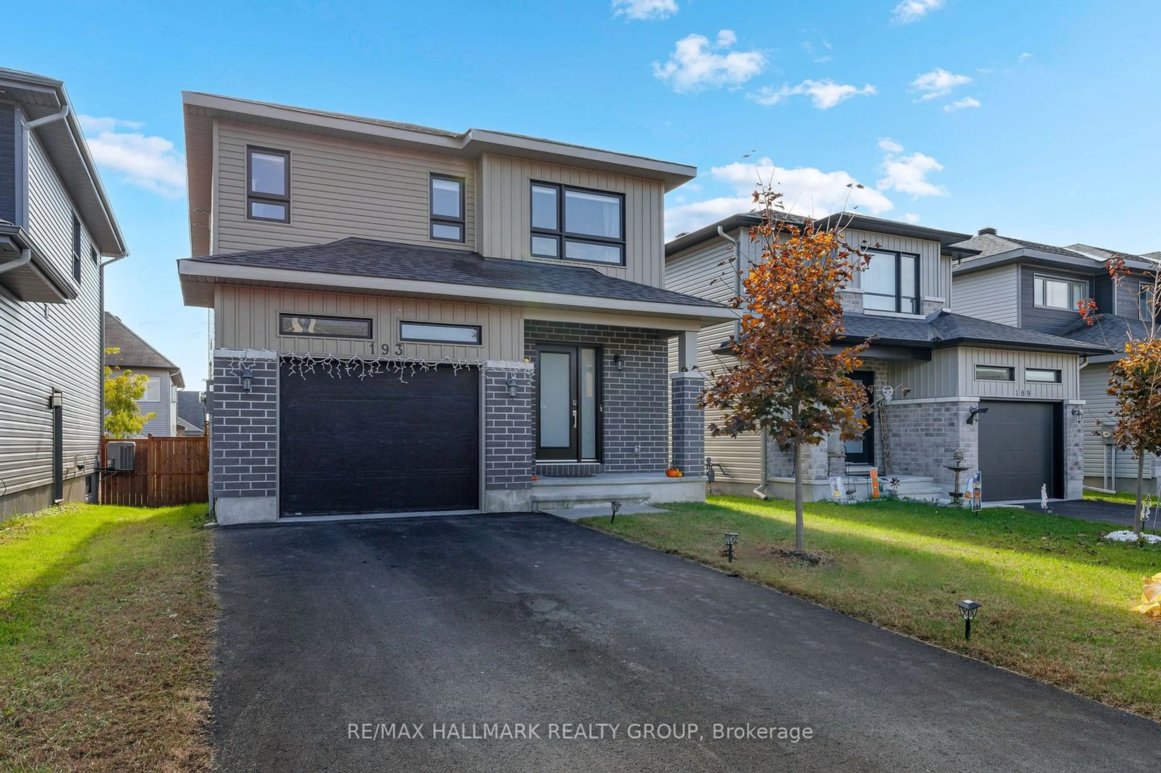 Home with brick exterior material, street for 193 ONYX Cres, Clarence-Rockland Ontario K4K 0H5