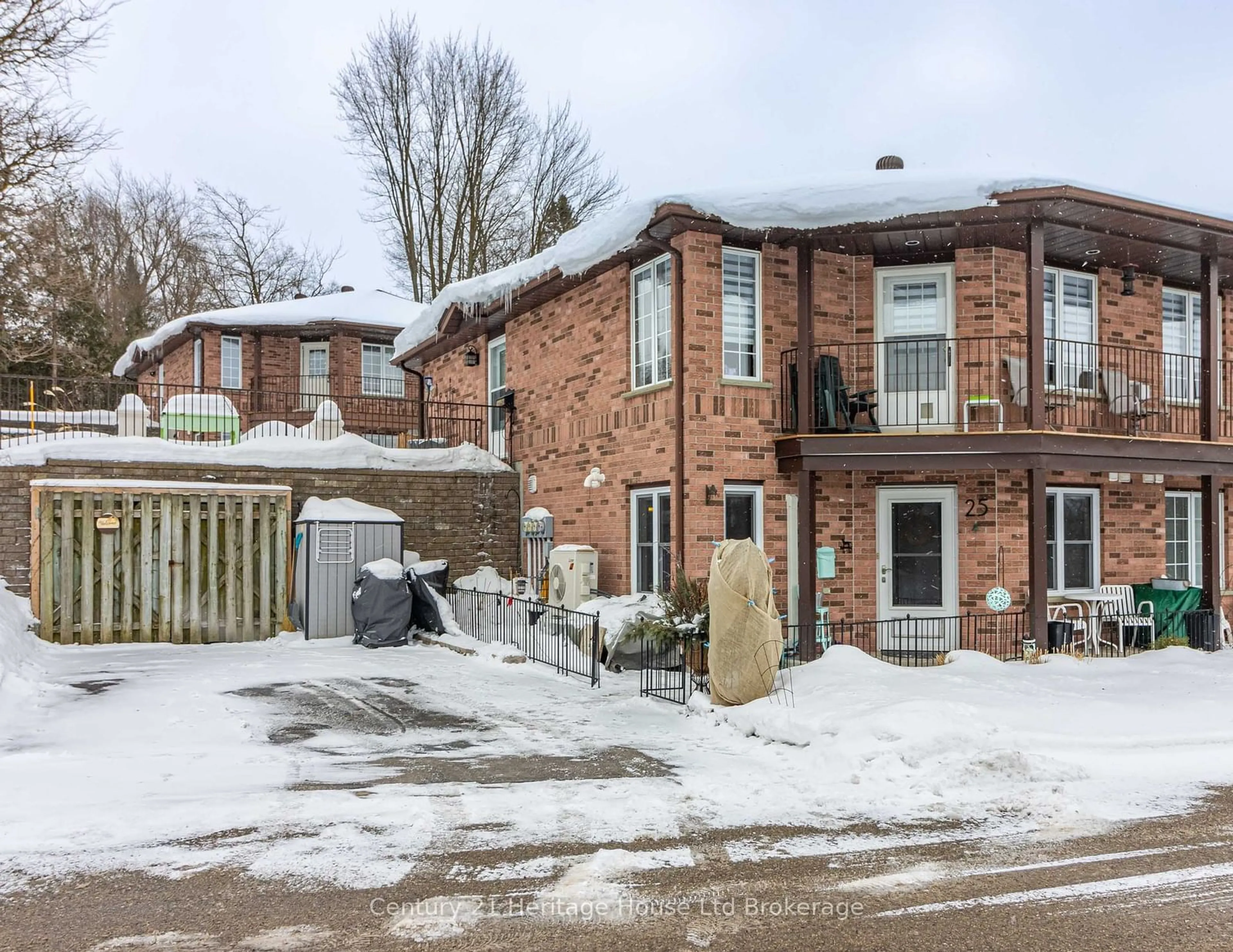 A pic from outside/outdoor area/front of a property/back of a property/a pic from drone, street for 20 Huron St #25, St. Marys Ontario N4X 1C5