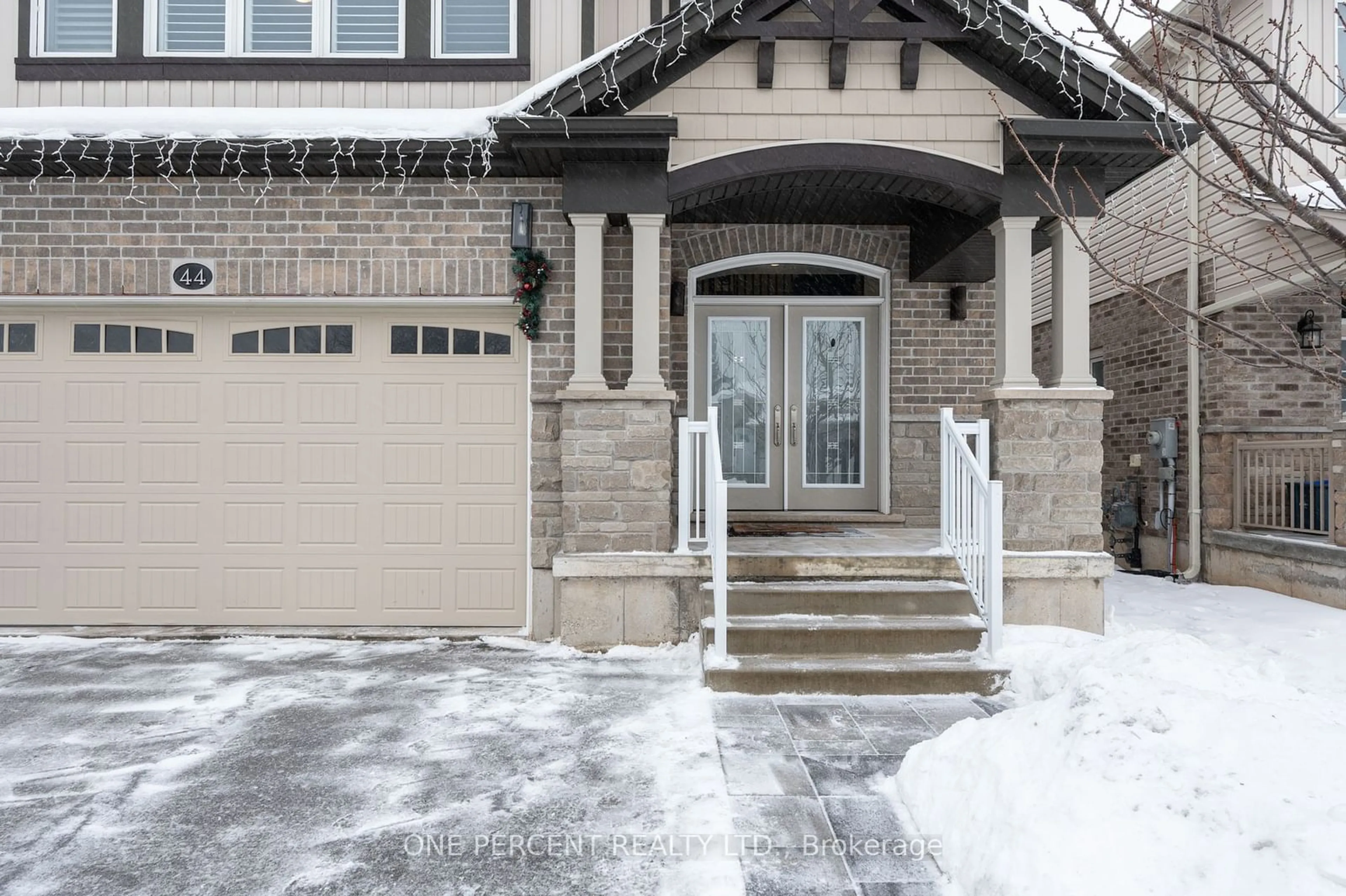 Home with brick exterior material, street for 44 Fraserwood Crt, Cambridge Ontario N1S 0B3