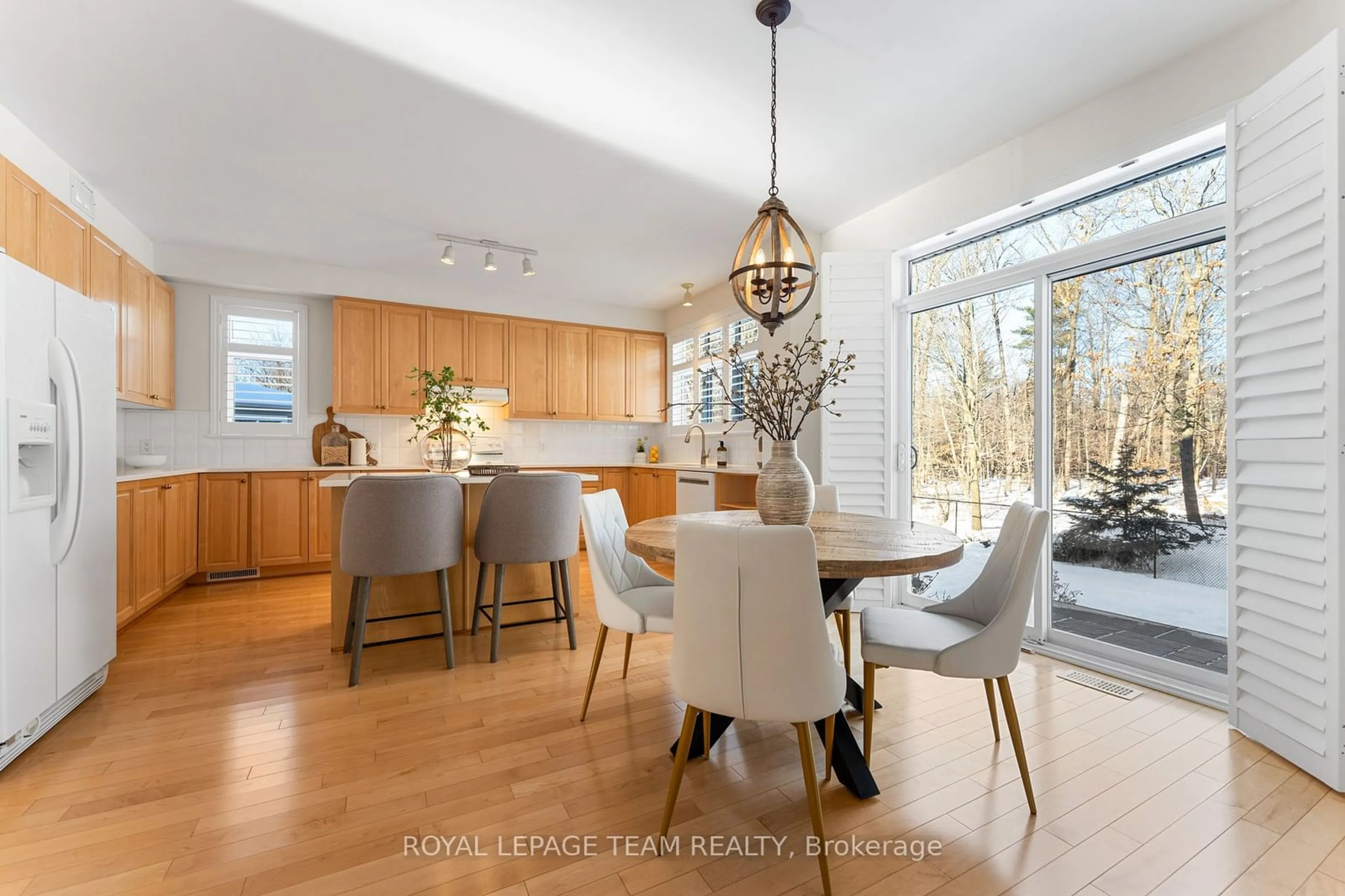 Open concept kitchen, unknown for 90 Osprey Cres, Kanata Ontario K2M 2Z8