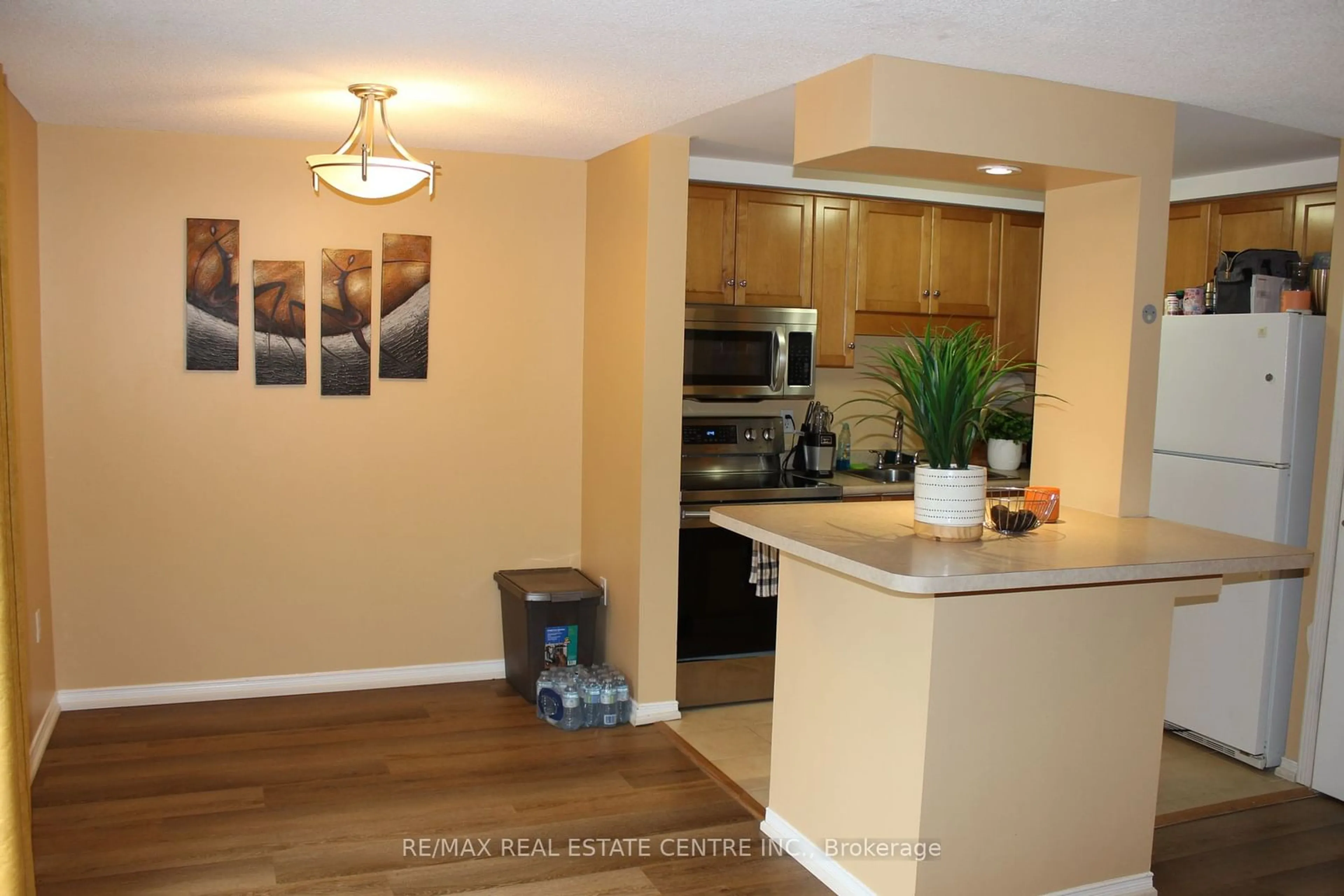 Open concept kitchen, unknown for 66 RODGERS Rd #41, Guelph Ontario N1G 4Y5