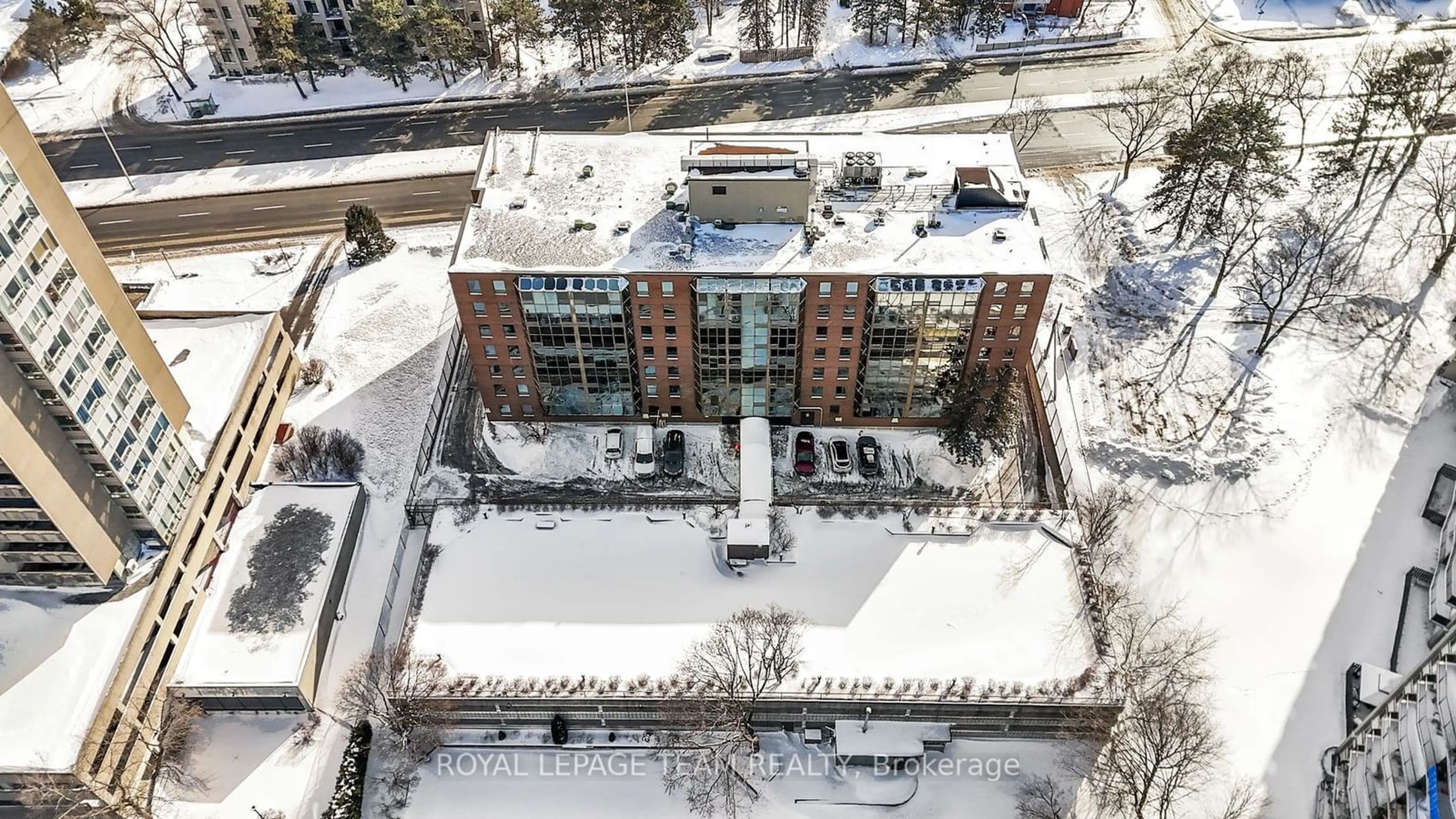 A pic from outside/outdoor area/front of a property/back of a property/a pic from drone, city buildings view from balcony for 2019 Carling Ave #504, Carlingwood - Westboro and Area Ontario K2A 4A2