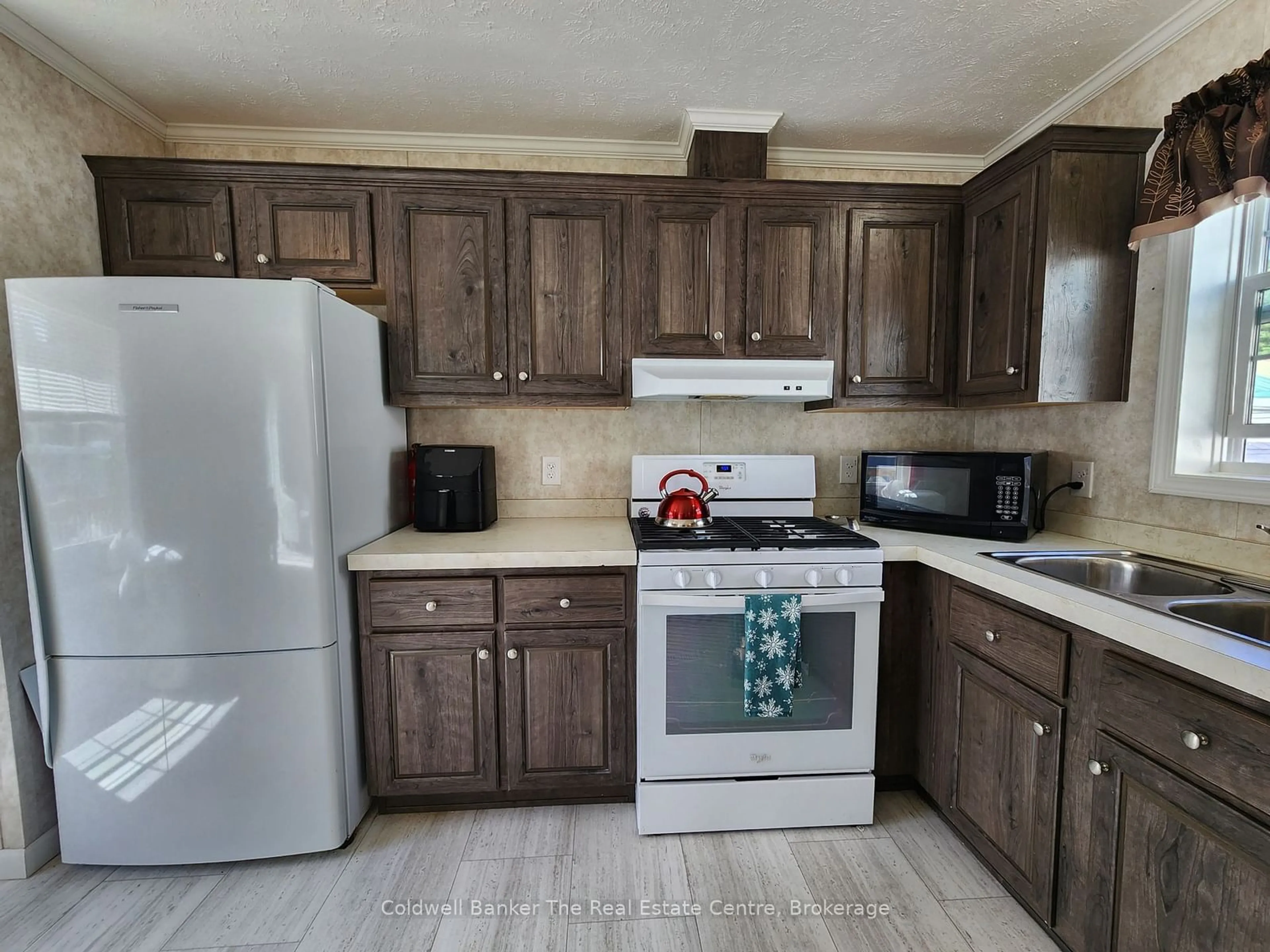 Standard kitchen, unknown for 1007 Racoon Rd #60, Gravenhurst Ontario P1P 1R1