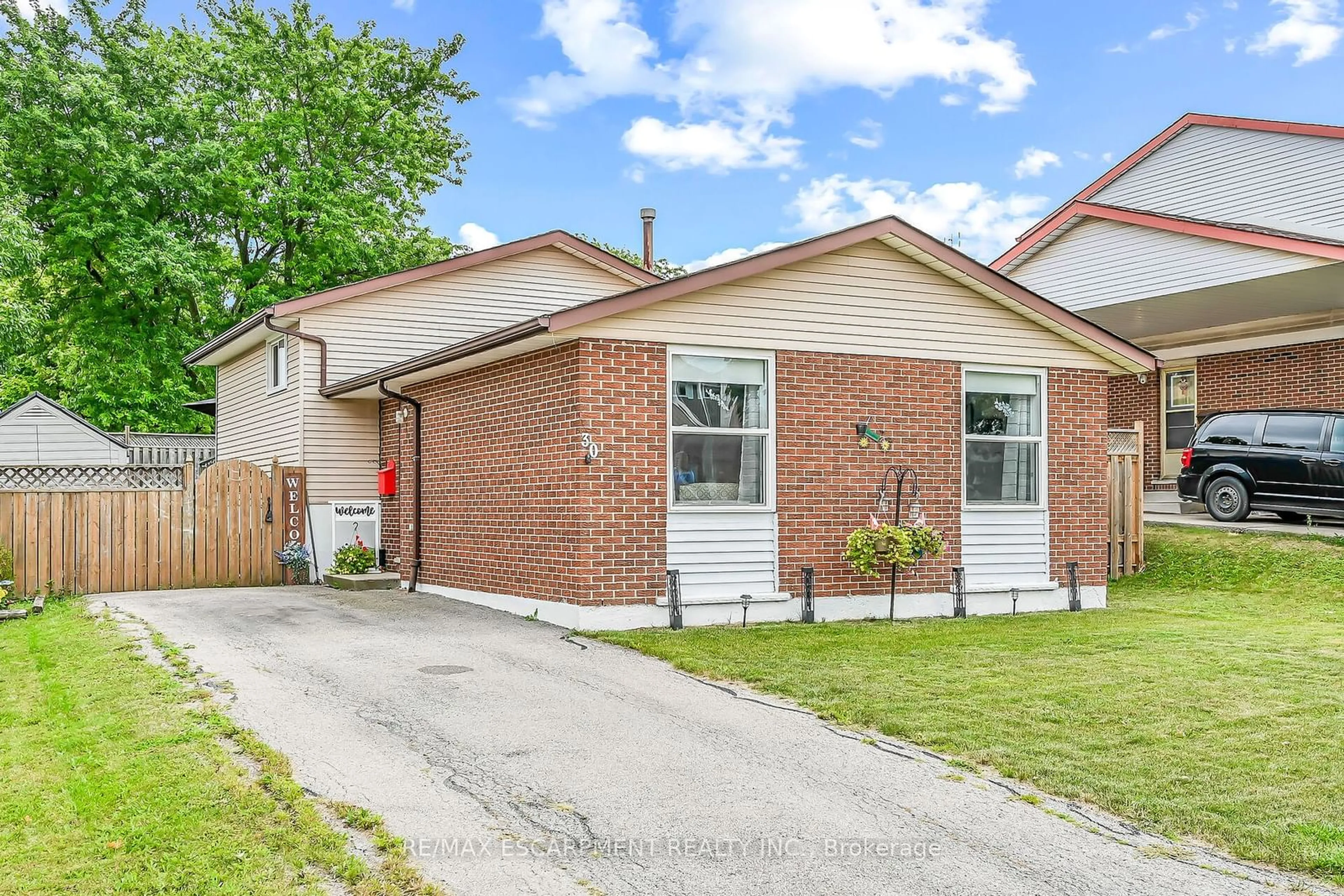 Home with brick exterior material, street for 30 Hopewell Cres, Hamilton Ontario L8J 1P4