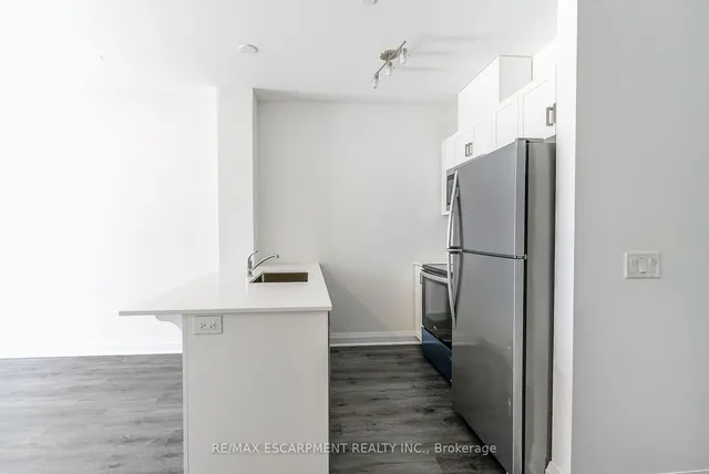 Additional property image - 1936 Rymal Rd Unit 510
