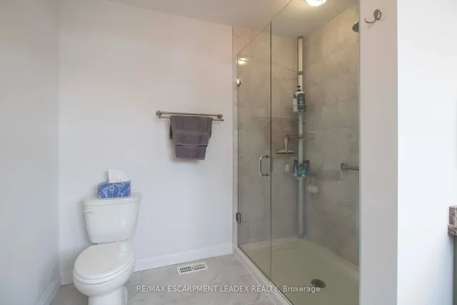 Additional property image - 16 Harley Lane