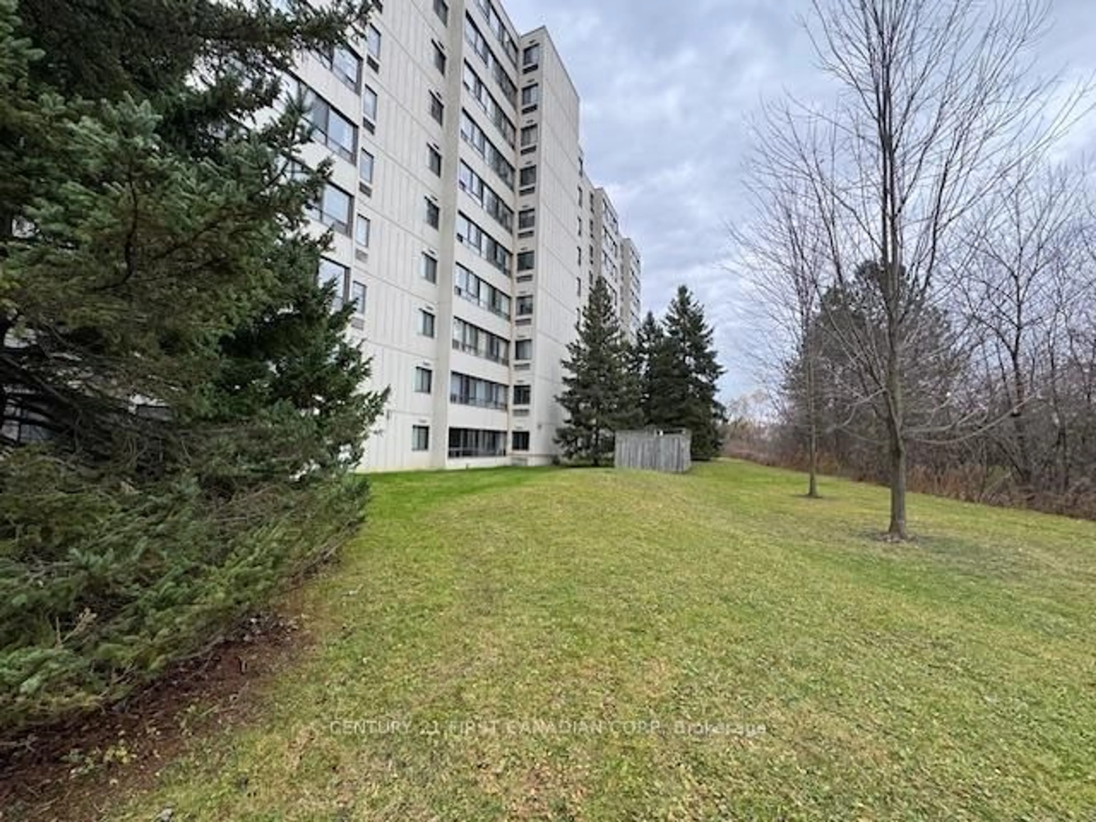 A pic from outside/outdoor area/front of a property/back of a property/a pic from drone, unknown for 1600 Adelaide St #107, London North Ontario N5X 3H6