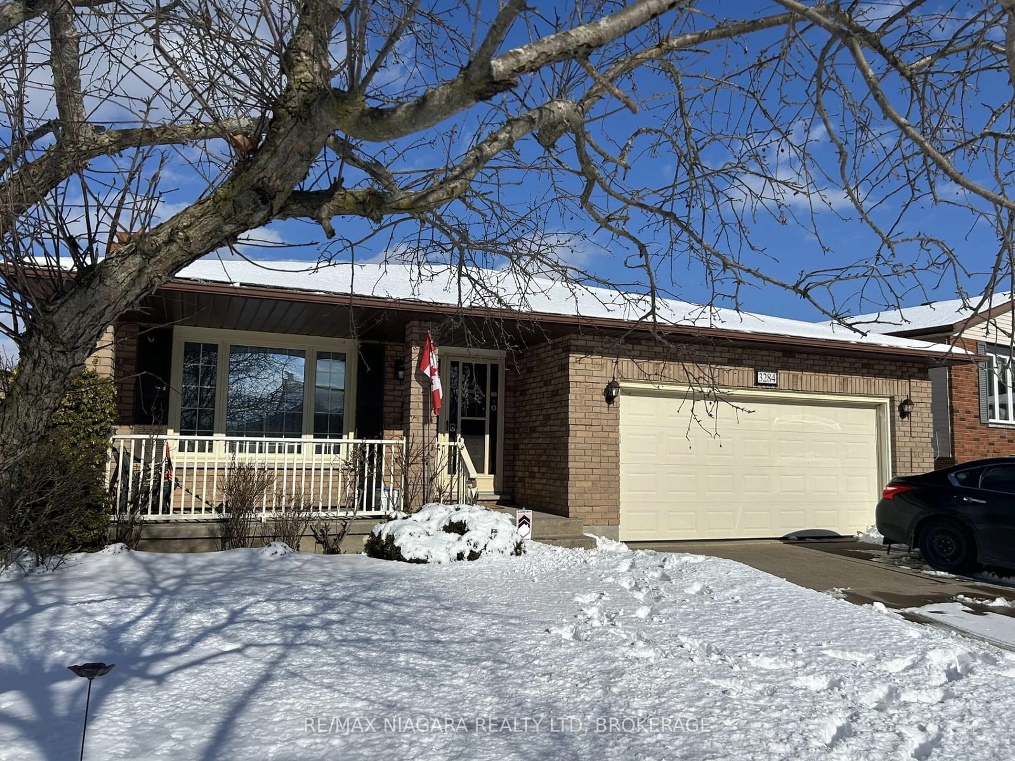 Home with brick exterior material, street for 3284 Tramore Cres, Niagara Falls Ontario L2G 7P8