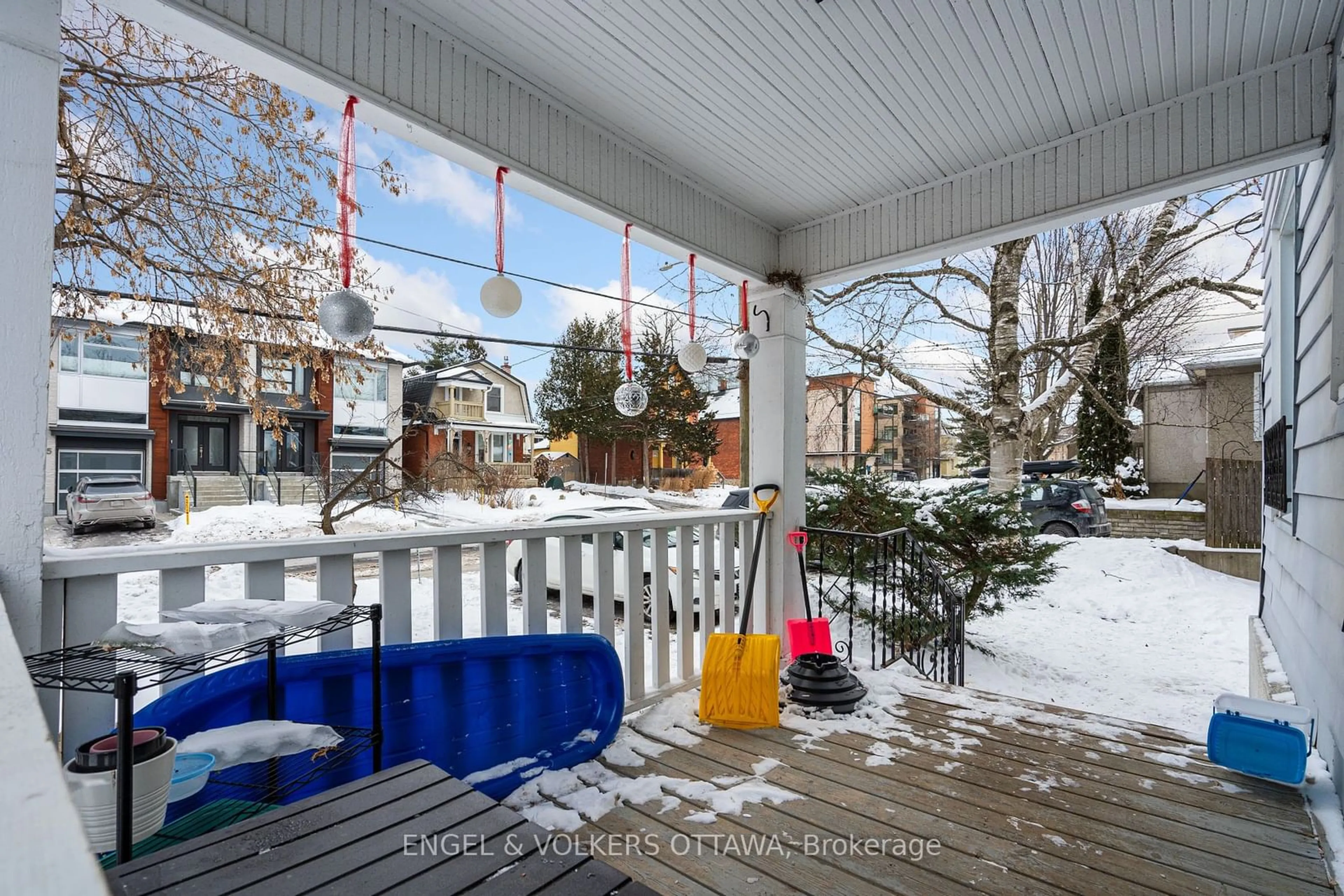 Patio, street for 346 Athlone Ave, Westboro - Hampton Park Ontario K1Z 5M4