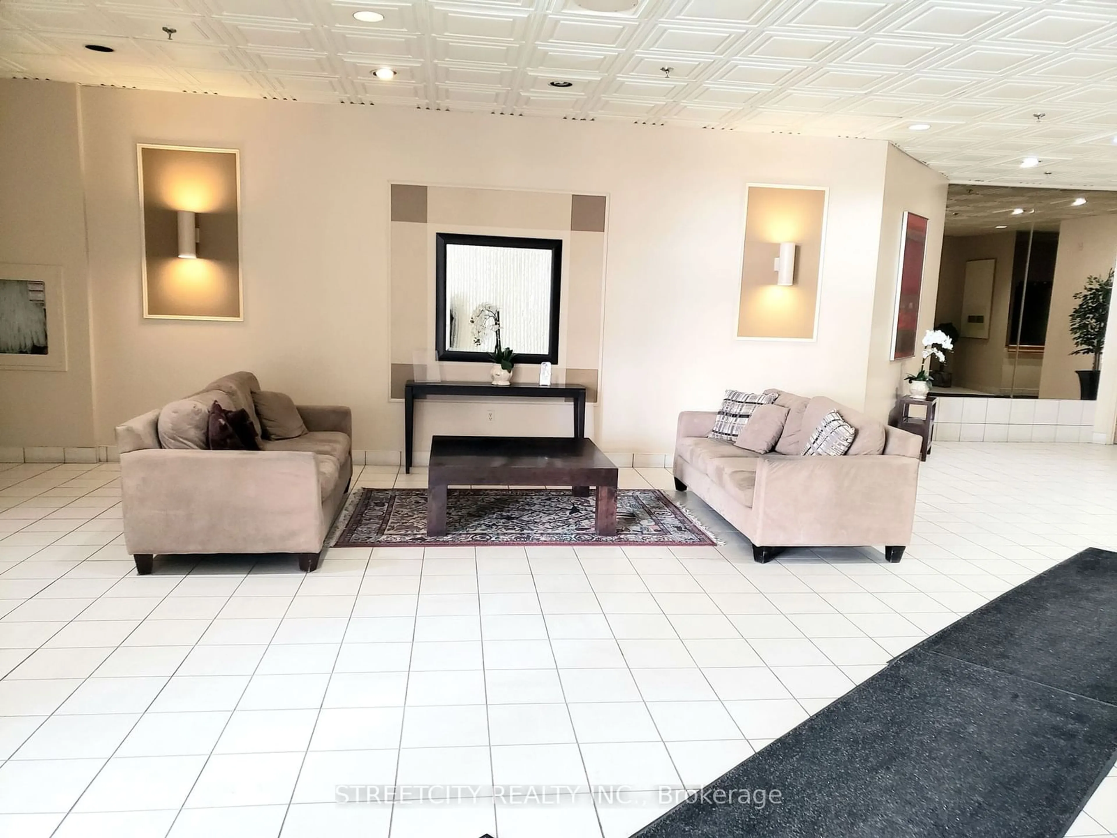 Lobby for 380 King St #1207, London Ontario N6B 3L6