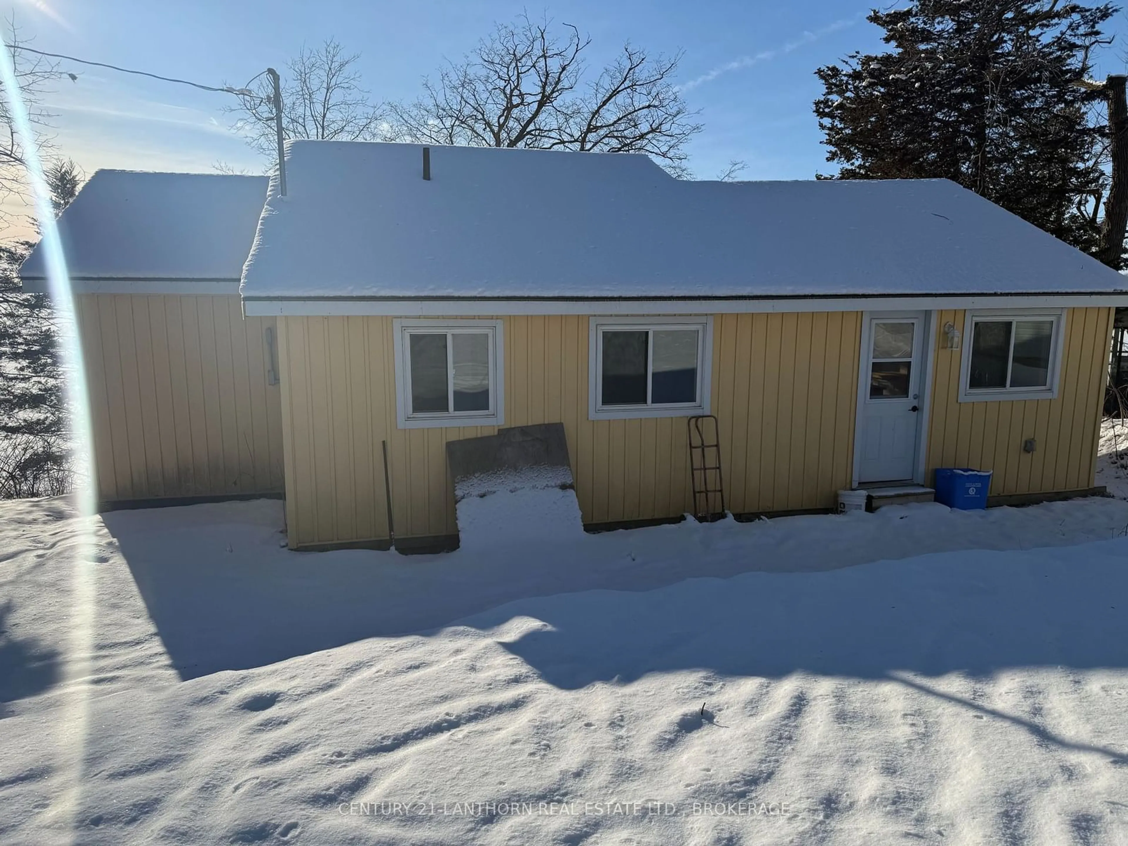 A pic from outside/outdoor area/front of a property/back of a property/a pic from drone, building for 1935 South Shore Rd, Greater Napanee Ontario K7R 3K7