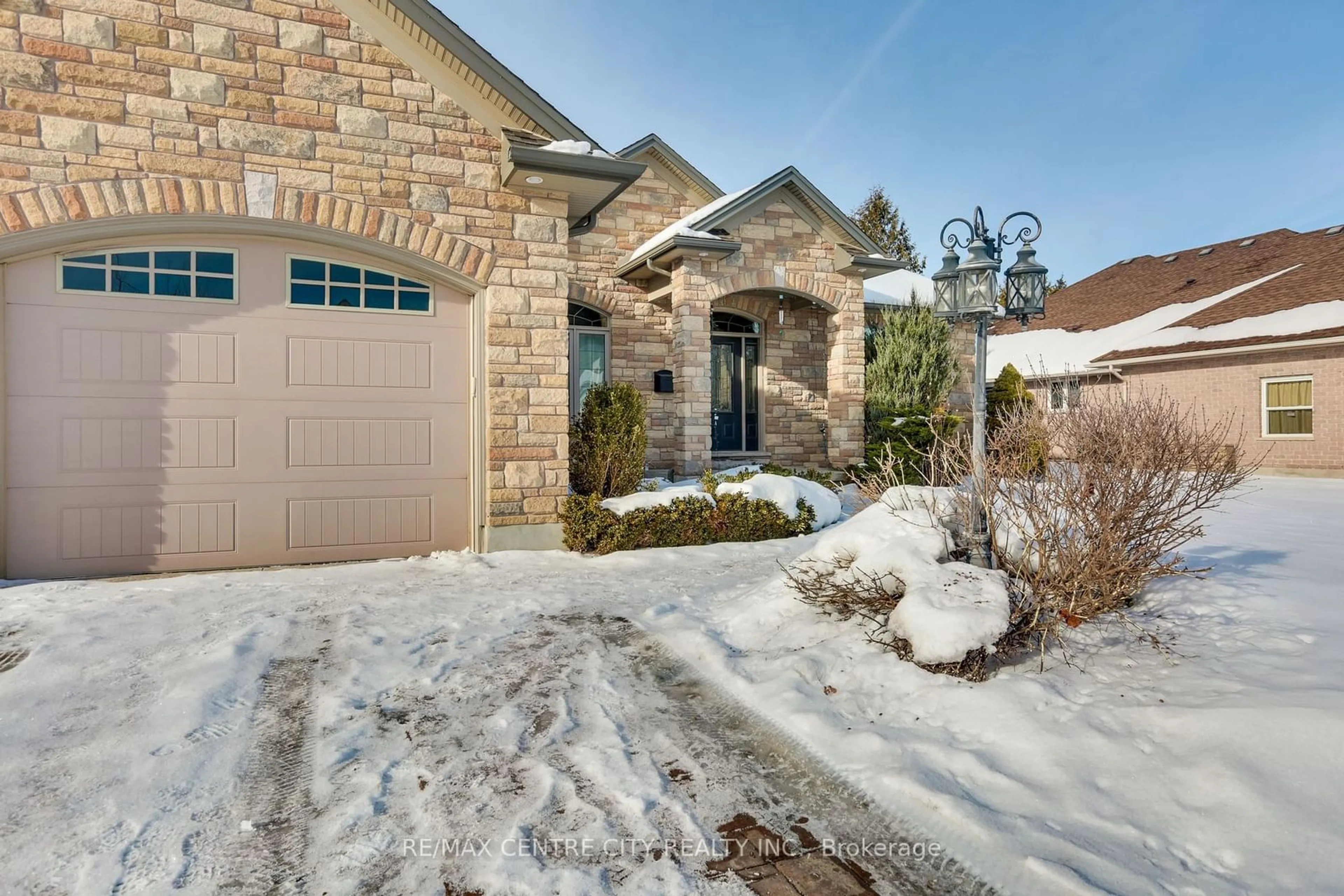 Home with brick exterior material, street for 85 Prince of Wales Gate, London Ontario N6H 5M2