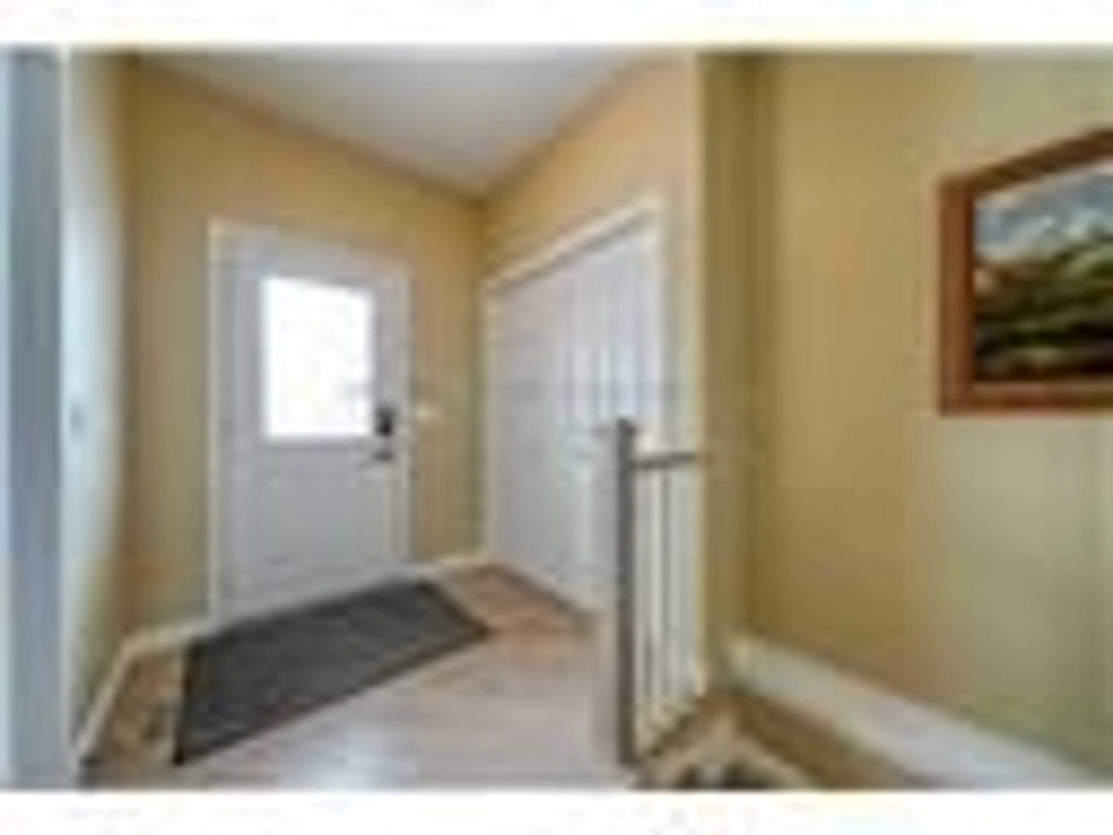 Indoor entryway for 360 Erbsville Rd #30, Waterloo Ontario N2T 2W3