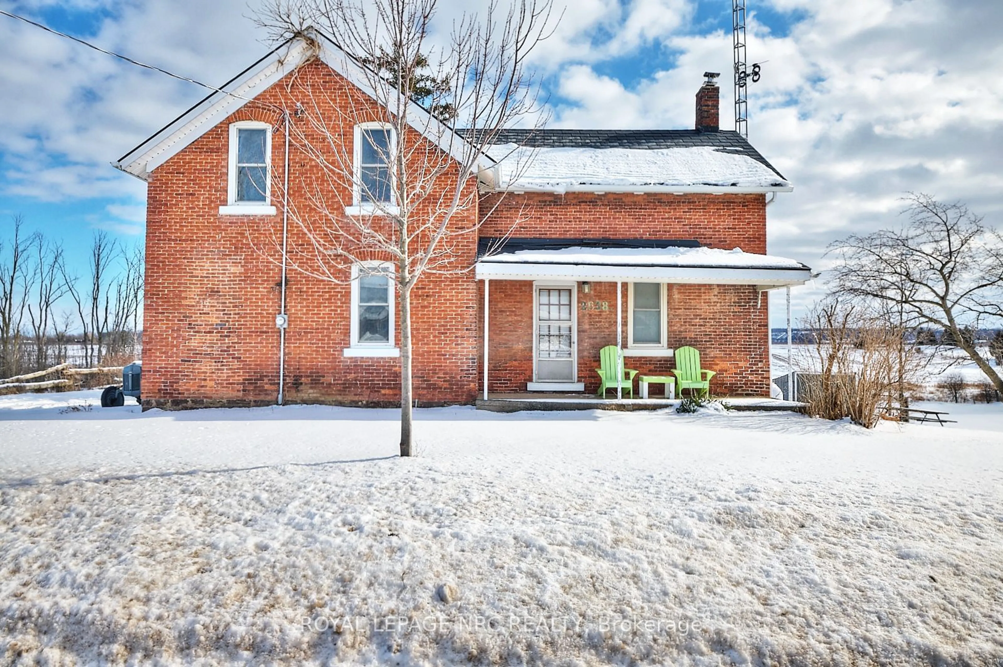 Home with brick exterior material, street for 2638 Fifth St, St. Catharines Ontario L2R 6P7