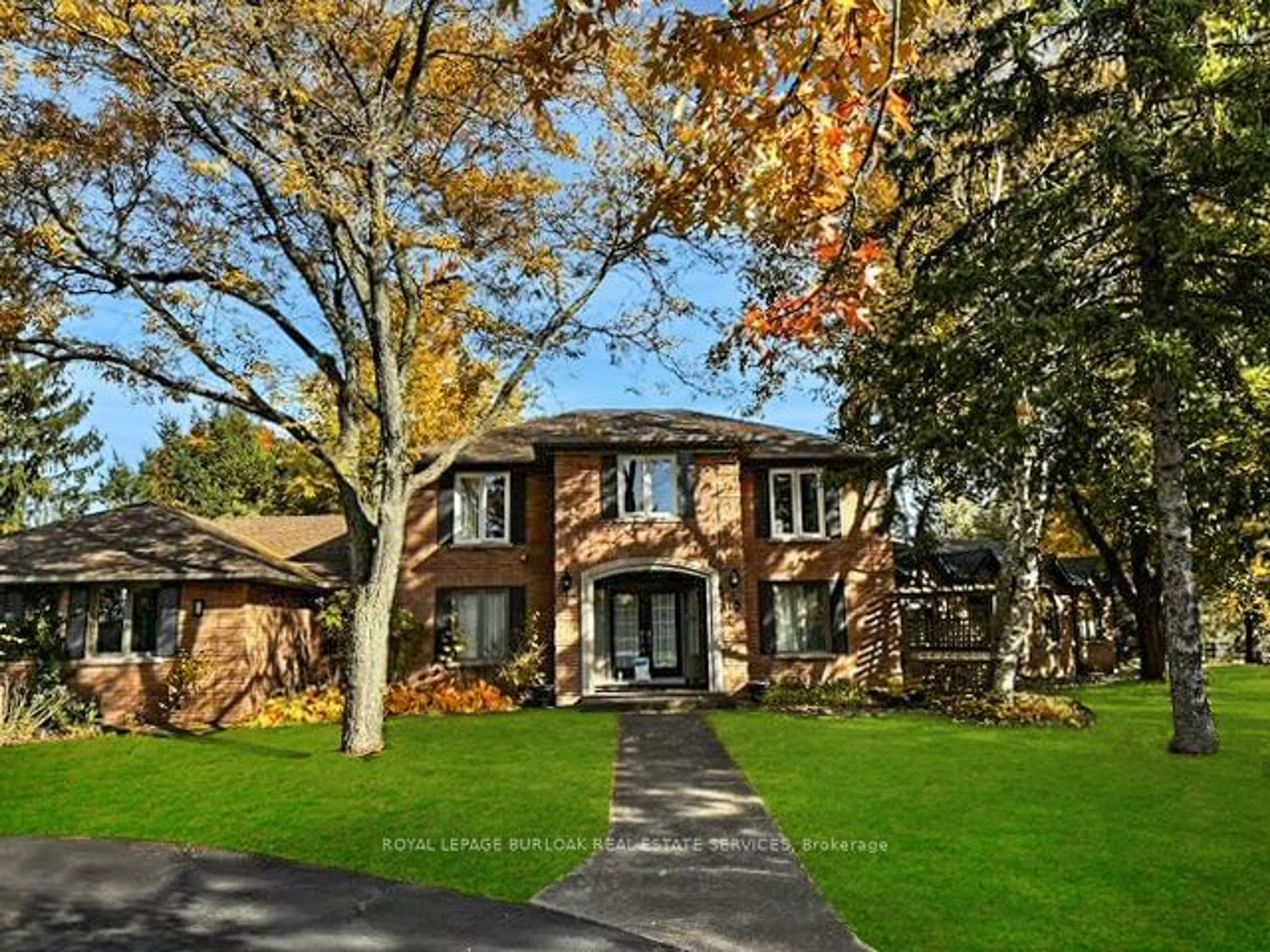 Home with brick exterior material, street for 10 Karendale Cres, Hamilton Ontario L0R 1K0