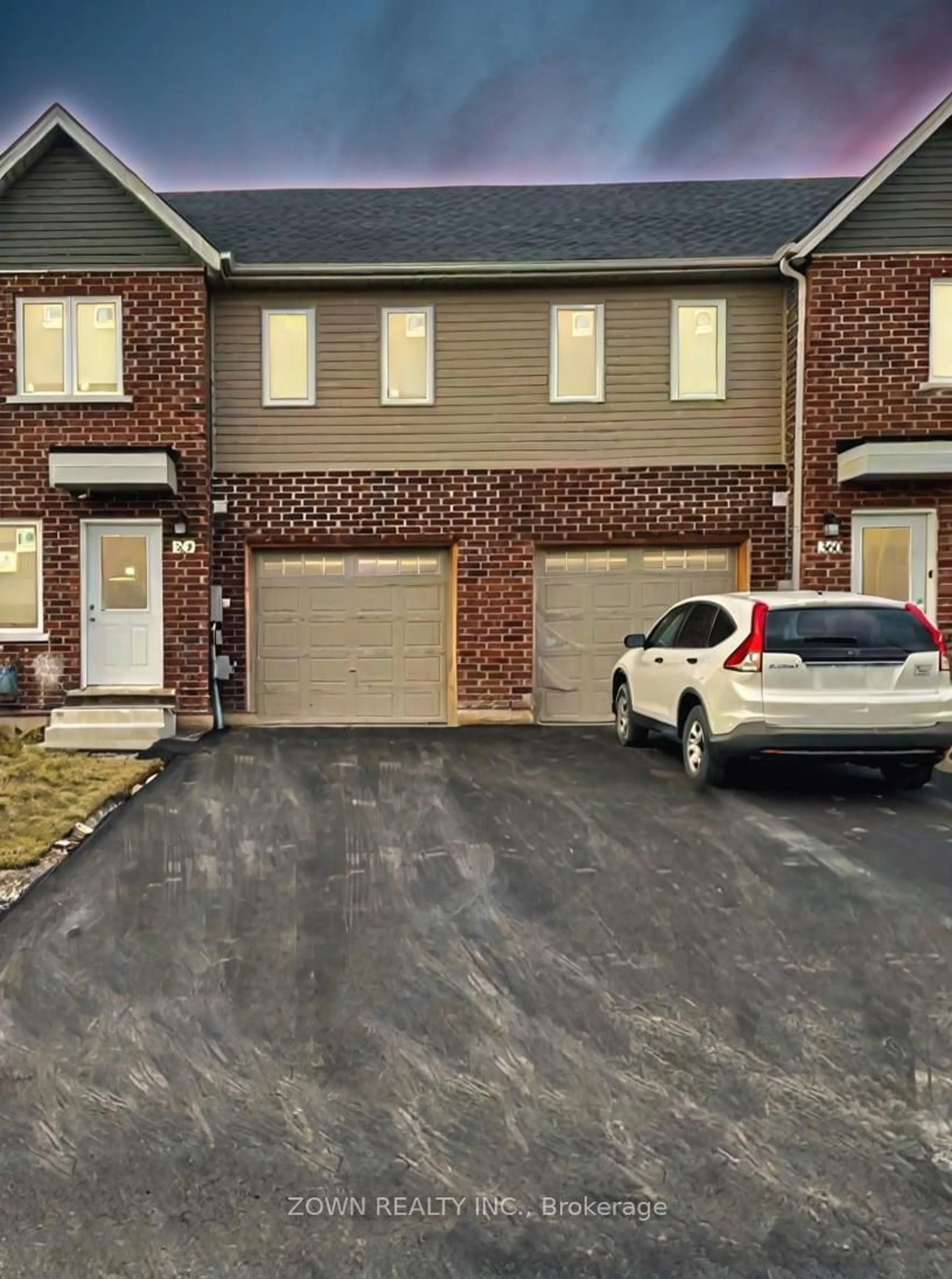 A pic from outside/outdoor area/front of a property/back of a property/a pic from drone, street for 366 Chaffey St, Welland Ontario L3B 2Z1