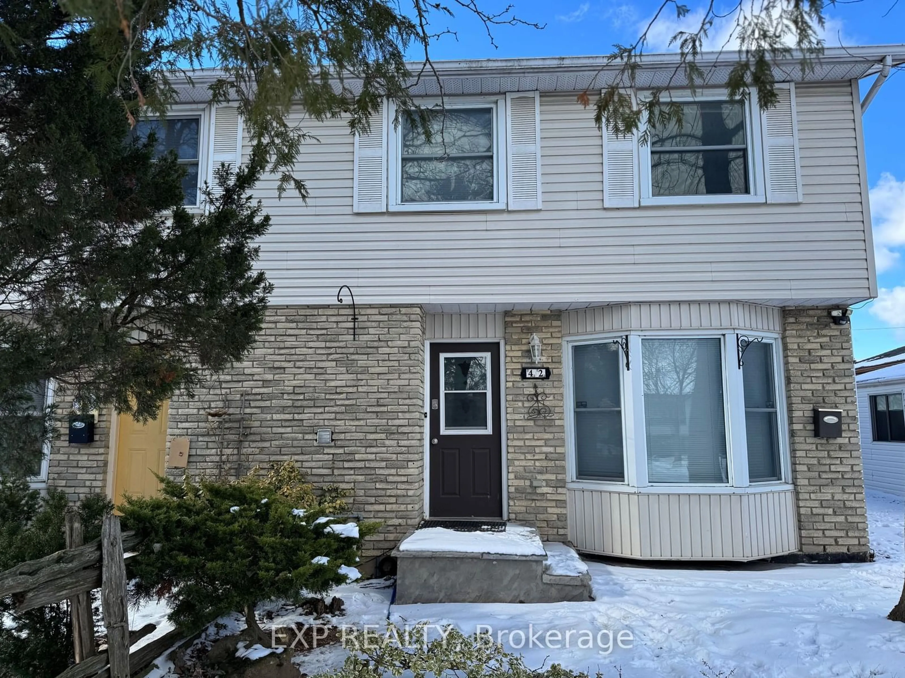 Unknown for 42 Manley Cres, Thorold Ontario L2V 4K3