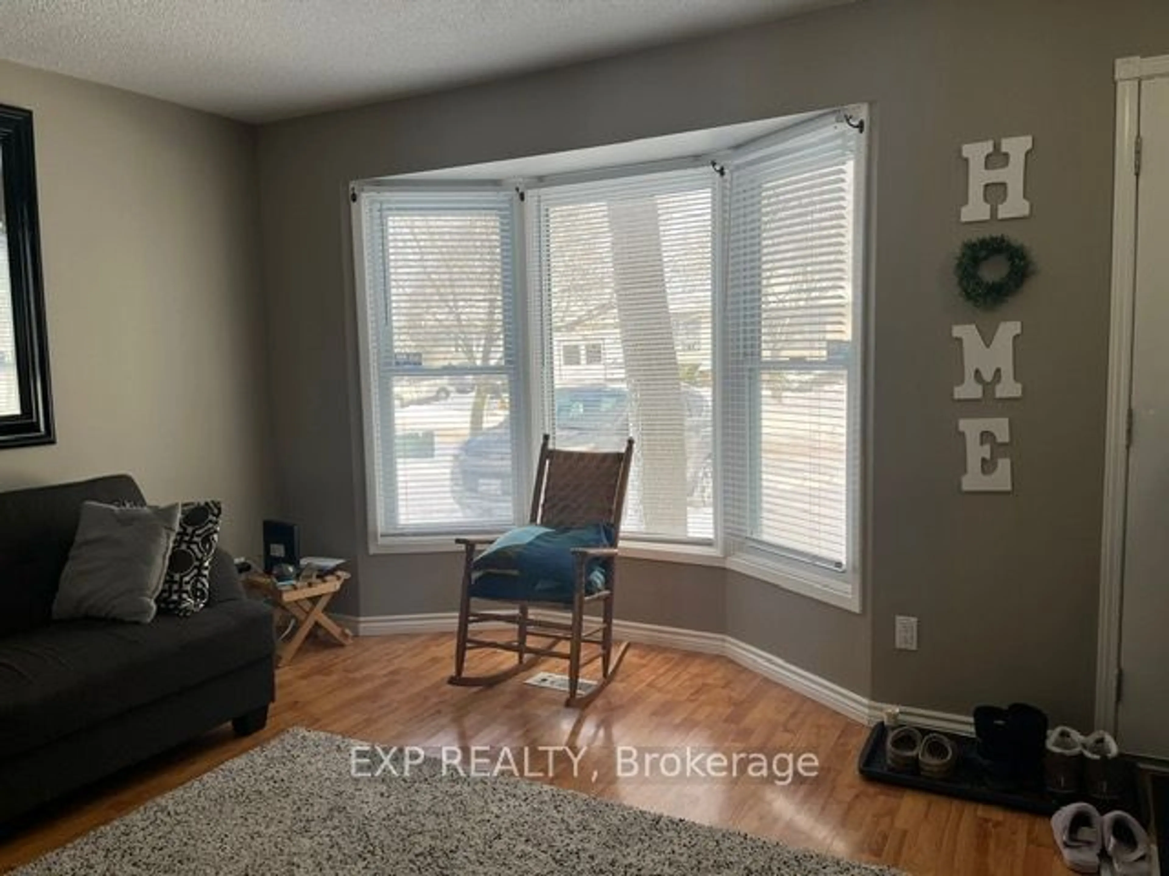 A pic of a room for 42 Manley Cres, Thorold Ontario L2V 4K3