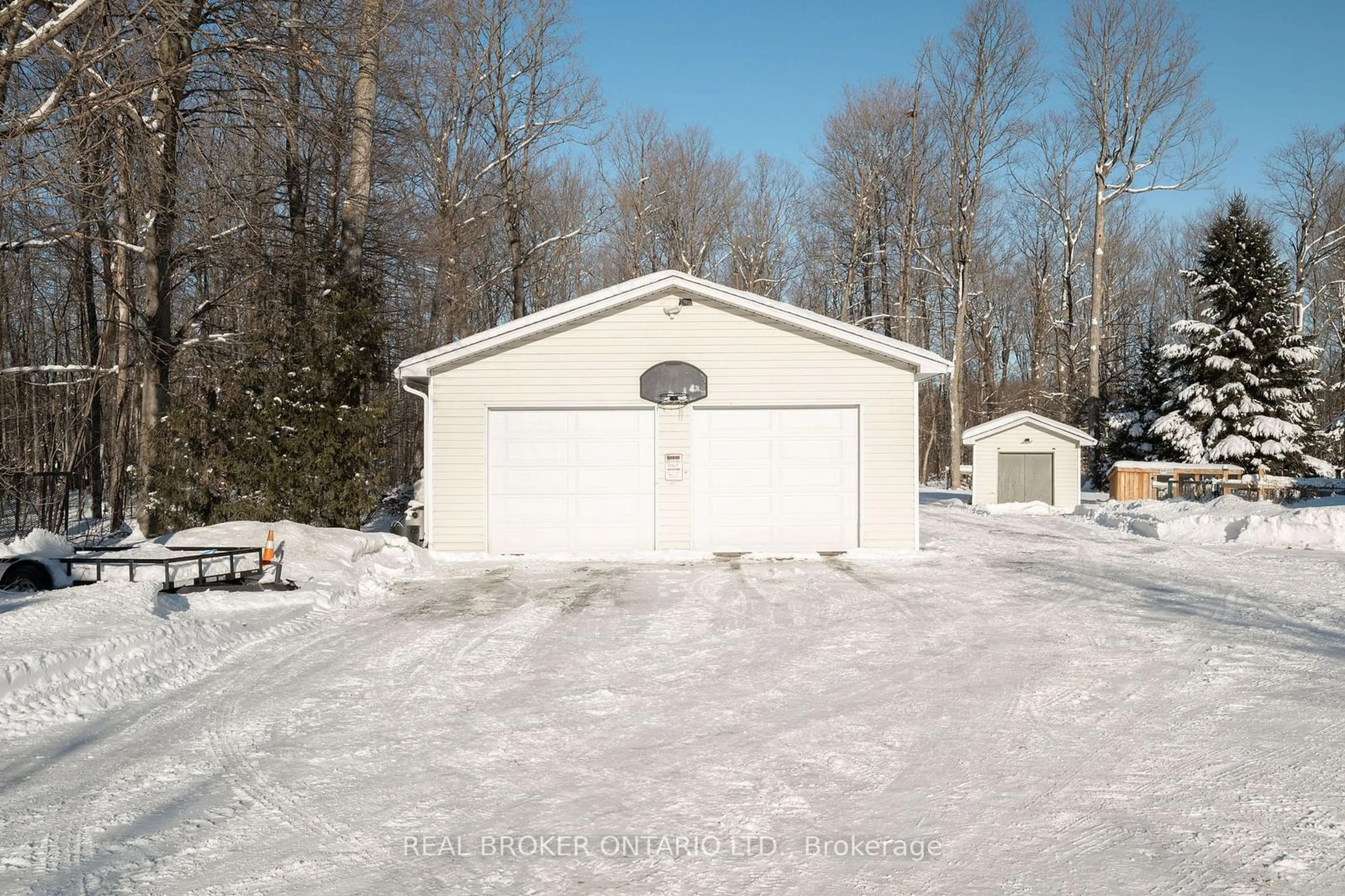 Indoor garage for 3993 CHAPEL Rd, South Glengarry Ontario K0C 1B0