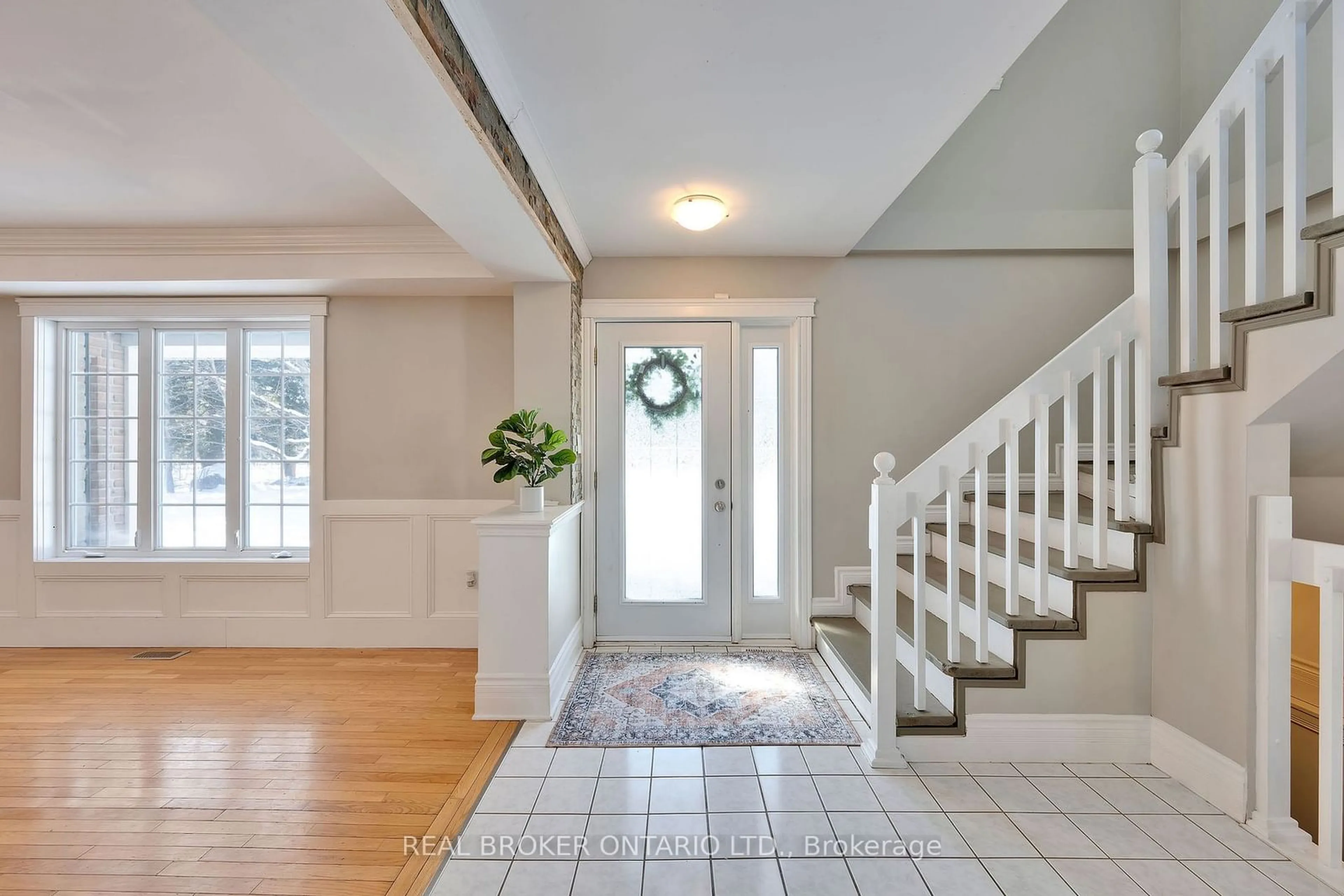 Indoor entryway for 3993 CHAPEL Rd, South Glengarry Ontario K0C 1B0