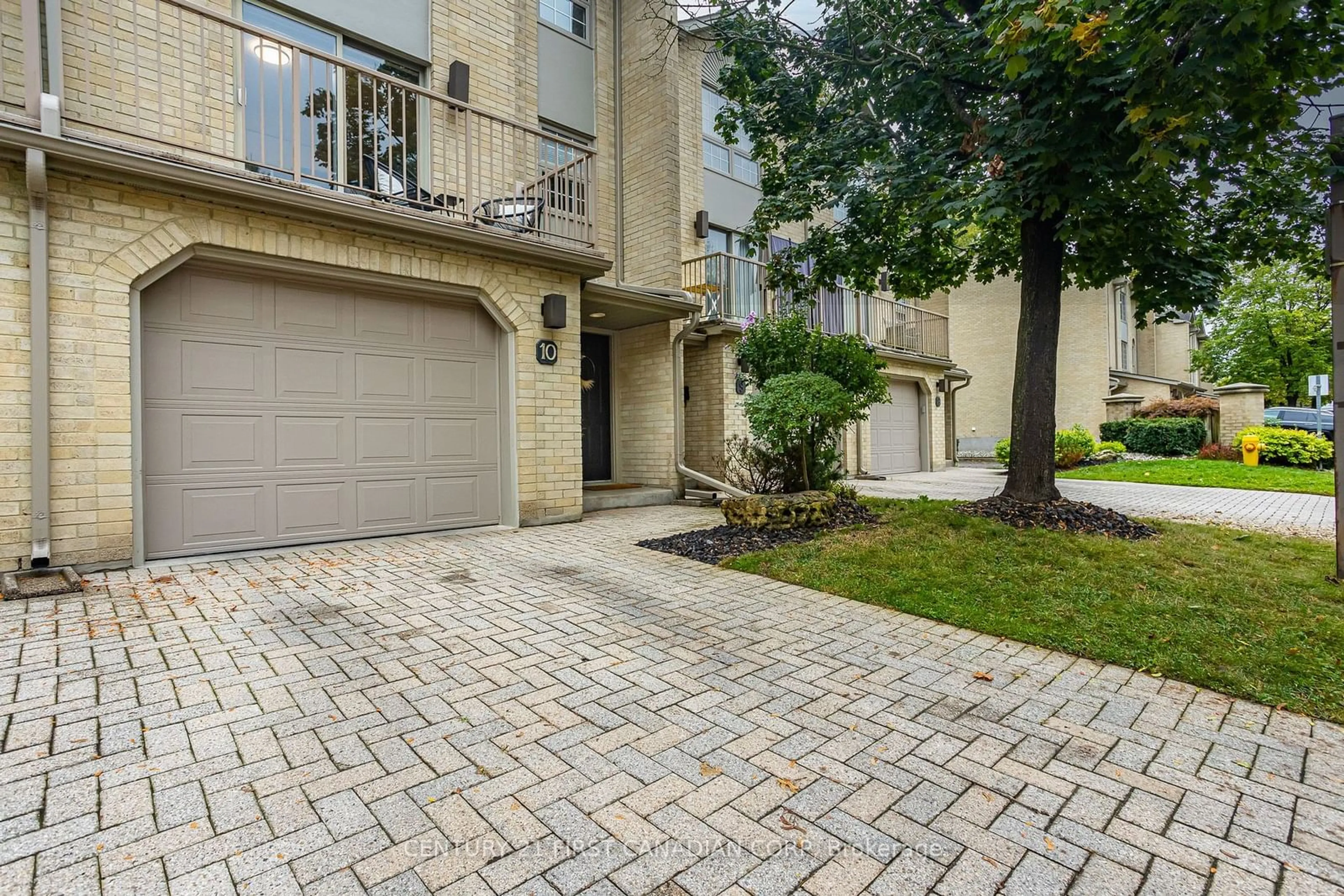 Patio, street for 1399 Commissioners Rd #10, London Ontario N6K 4G9